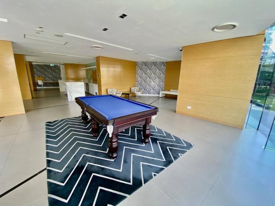 Luxury Oracle Tower 1, 4th floor East View