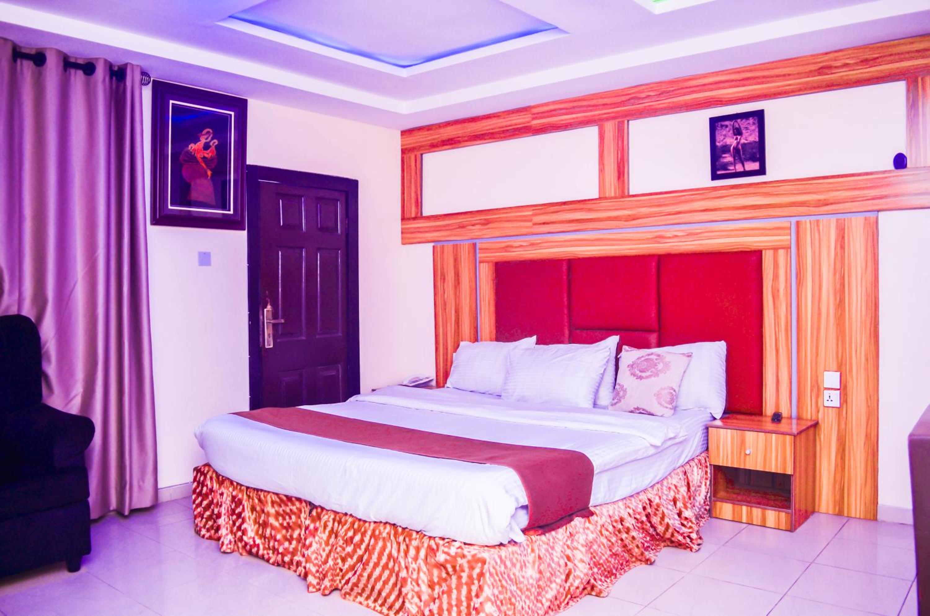 Owee Hotel Apartment and Suites view 3