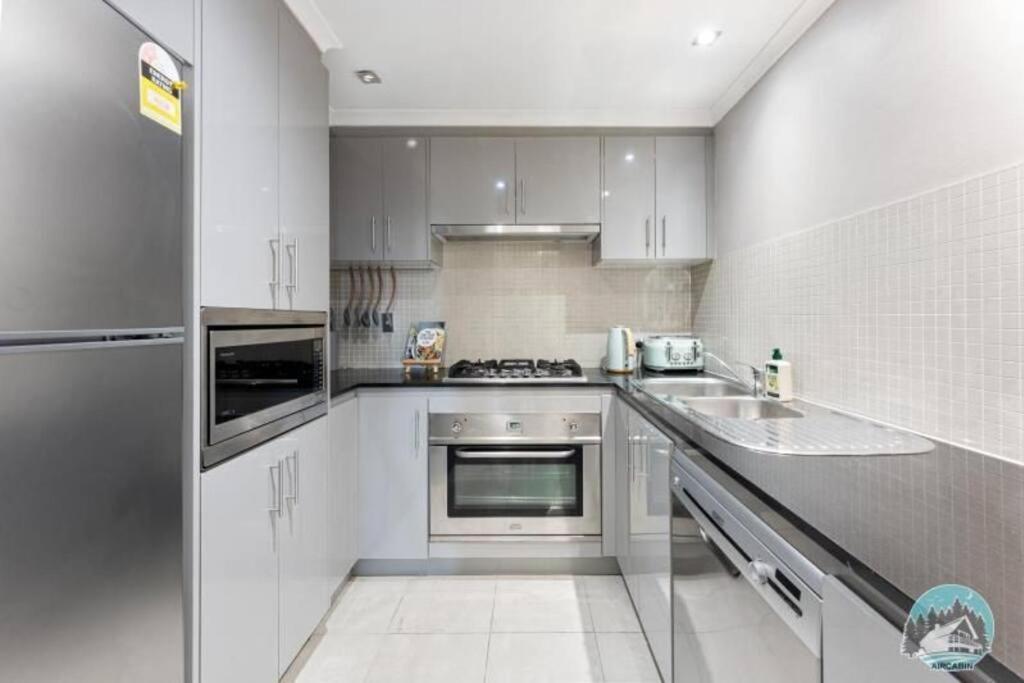 Breathtaking Waterfront Penthouse with BigTerrace near to Olympic Park