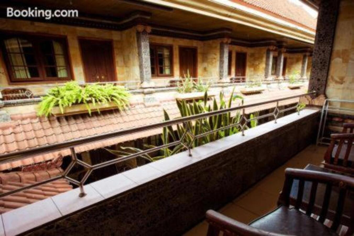 Segara Sadhu Inn Kuta by ecommerceloka