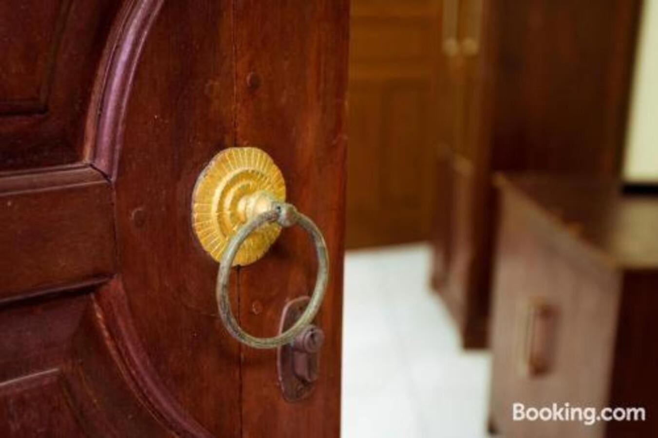 Segara Sadhu Inn Kuta by ecommerceloka