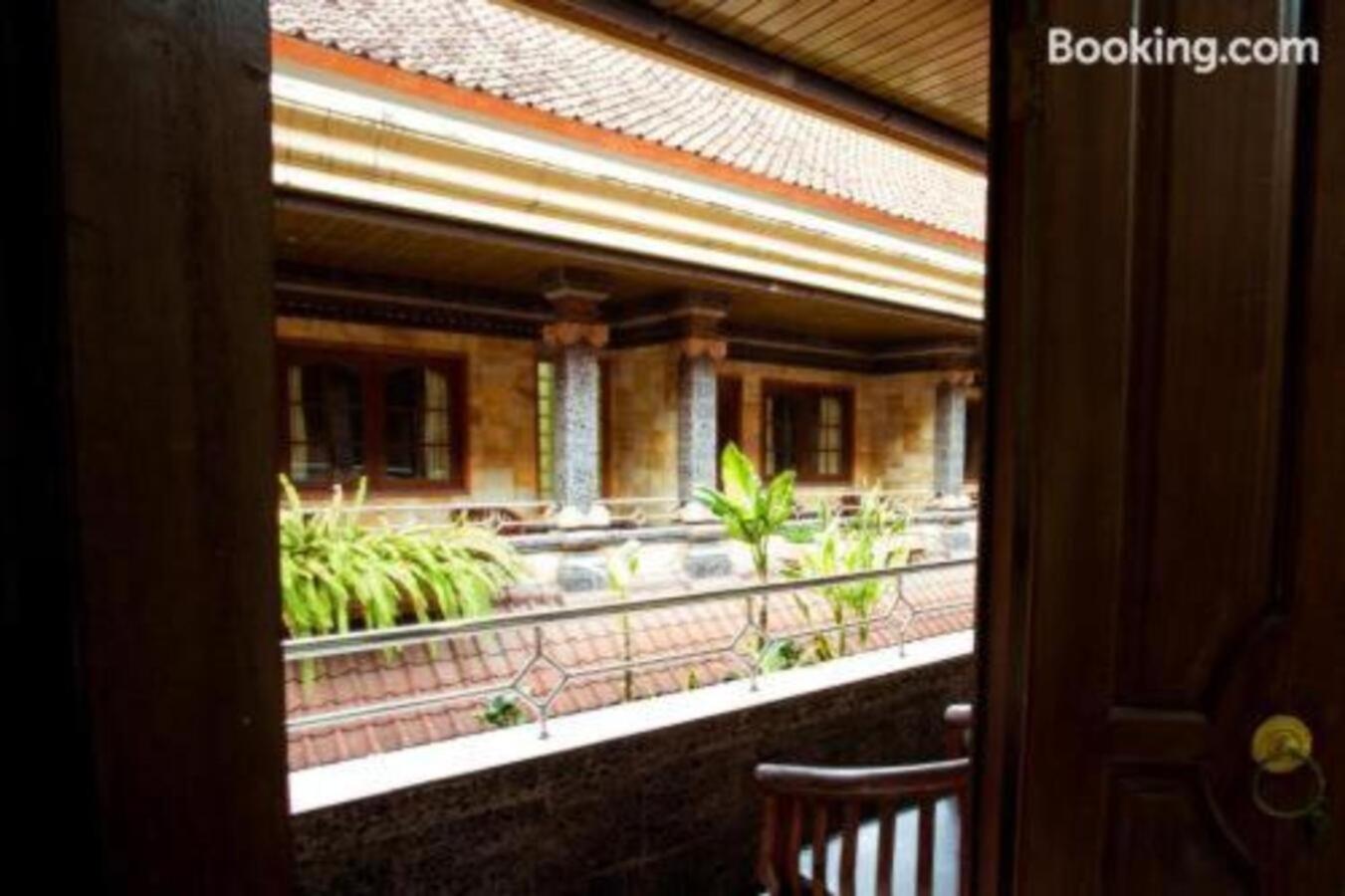 Segara Sadhu Inn Kuta by ecommerceloka