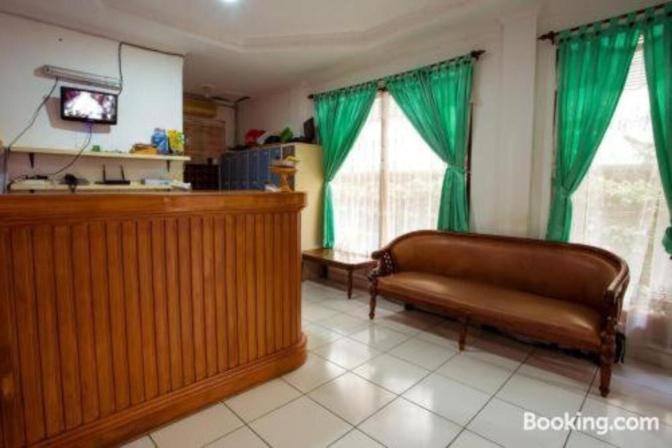 Segara Sadhu Inn Kuta by ecommerceloka