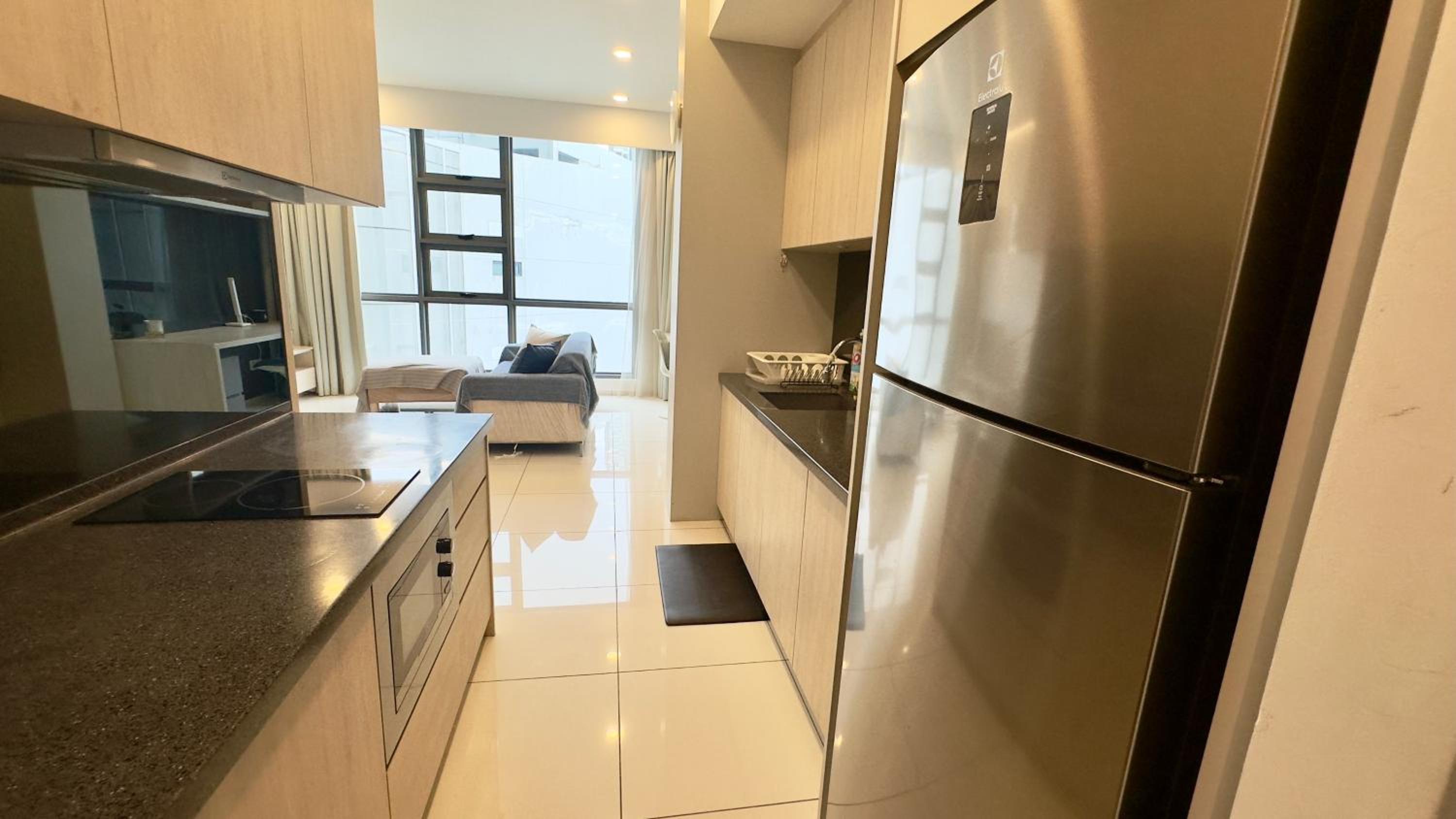 Extravagant Family-Biz Nest II Robertson 12F