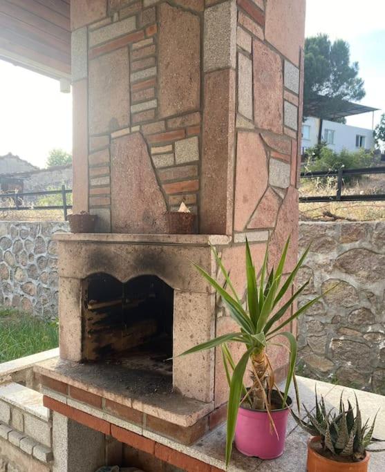 Dikili - Kıroba Çamlıkonak taş villa