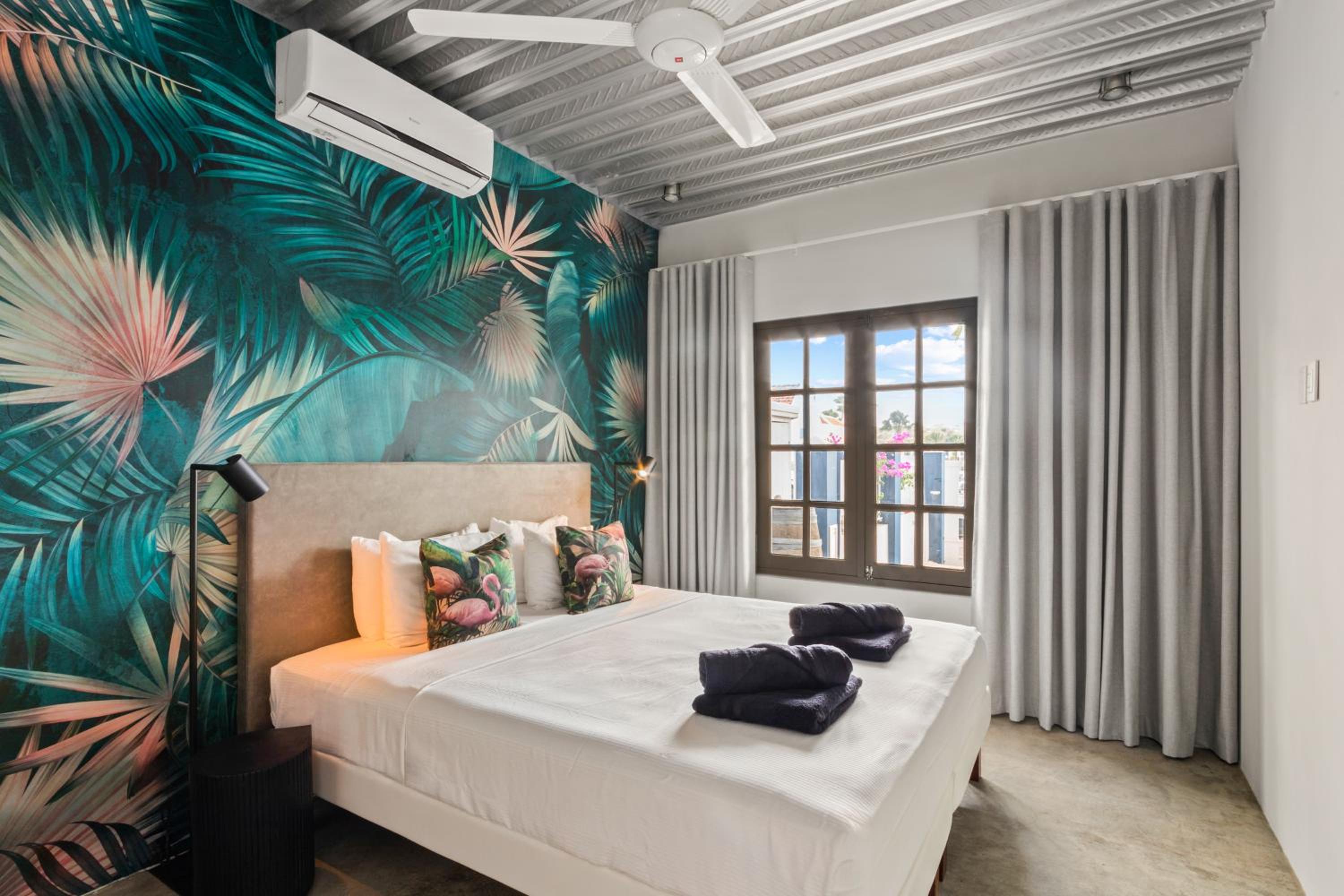 Appartement Pietermaai met privé zwembad