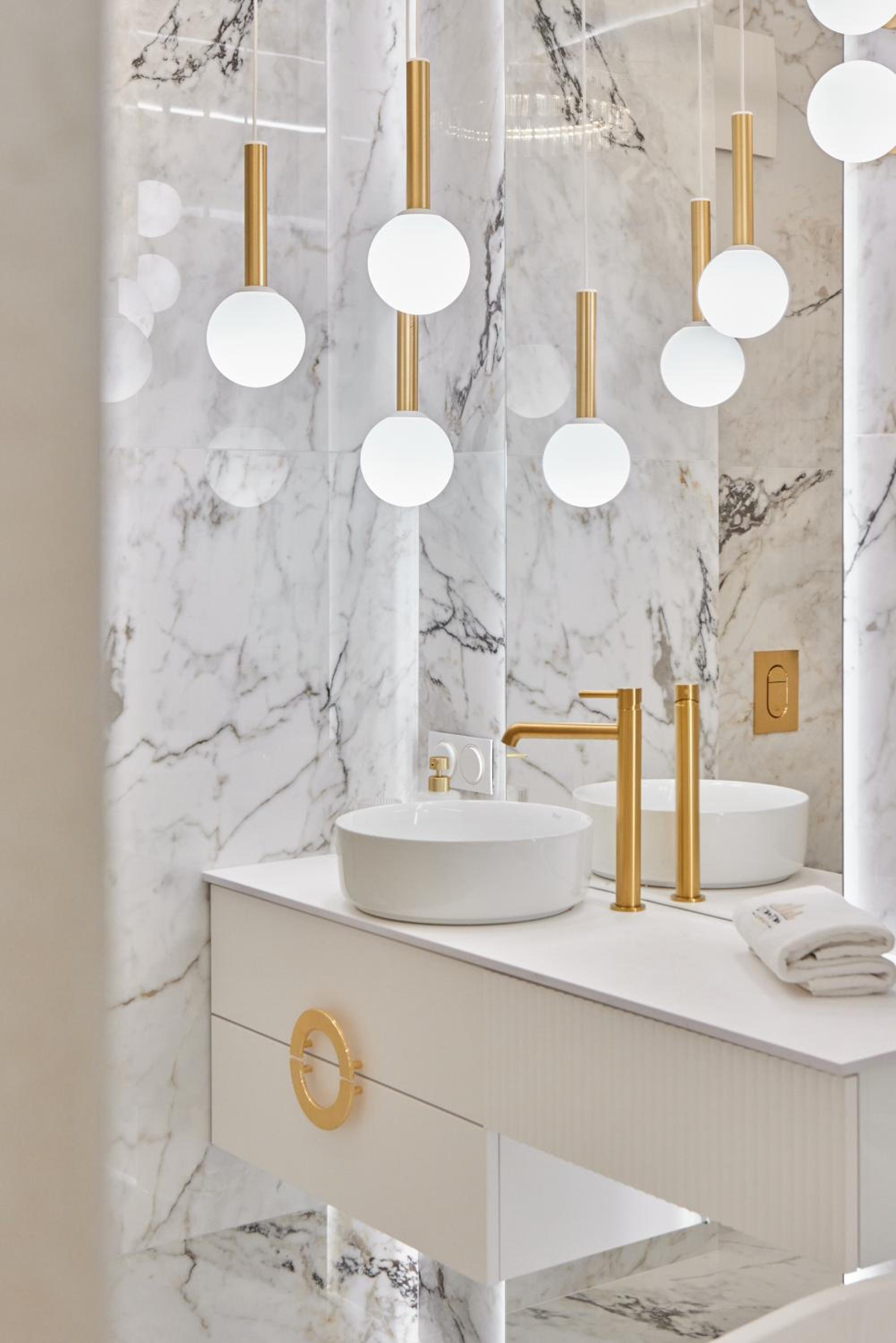 Nadmotławie Jacuzzi Mirror Suite by Downtown Apartments