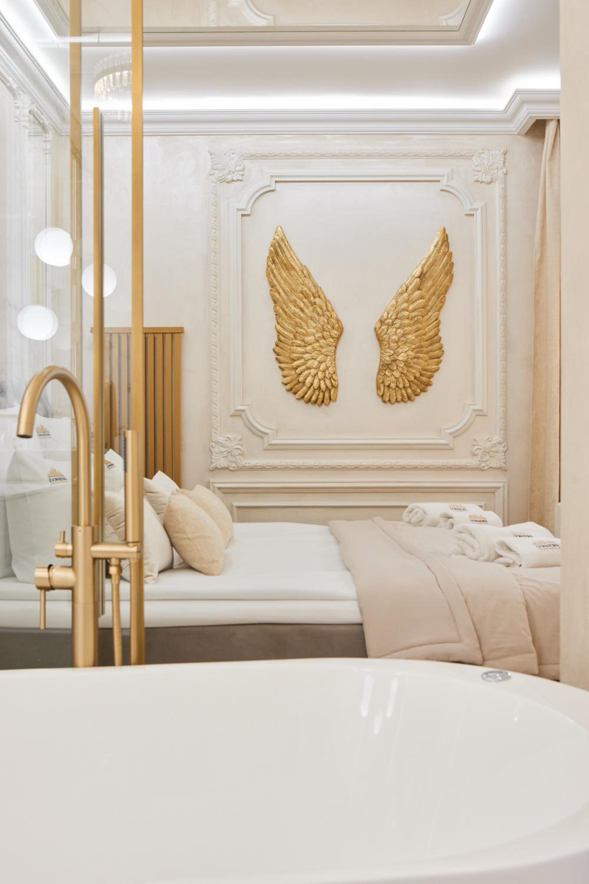 Nadmotławie Jacuzzi Mirror Suite by Downtown Apartments