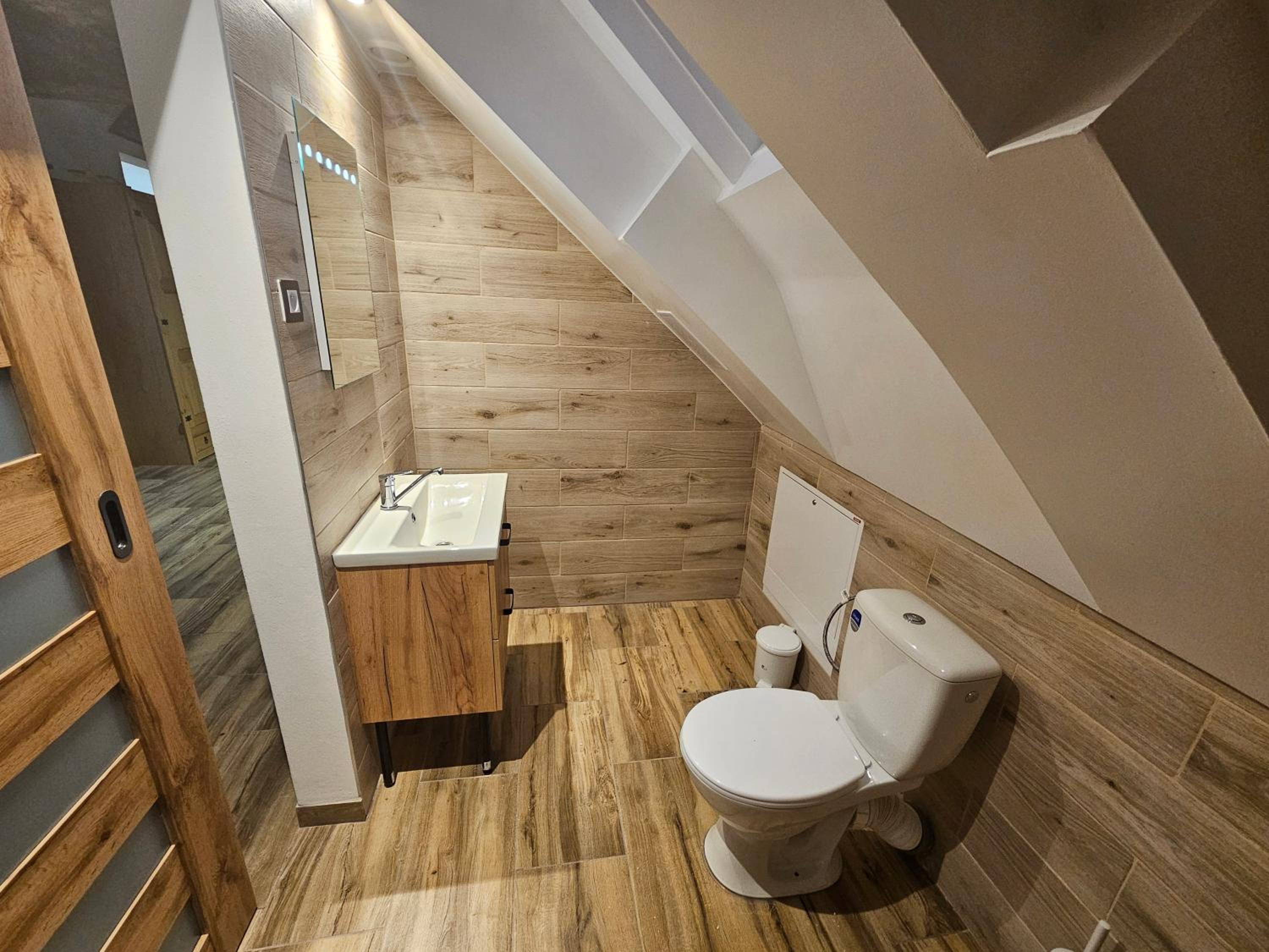 Vířivka a sauna na pokoji,nebo na vlastní terase - Farma u Příbrami