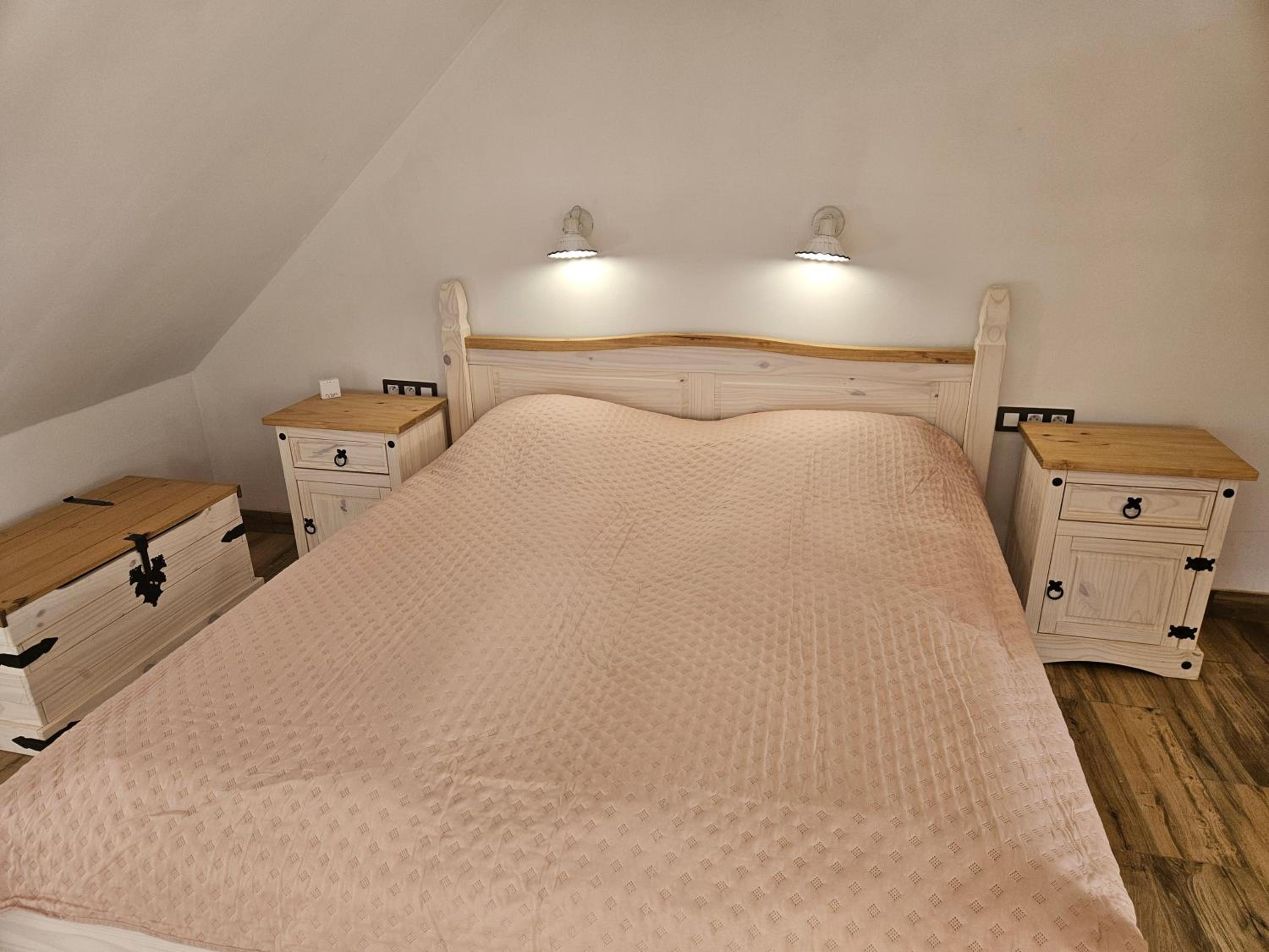 Vířivka a sauna na pokoji,nebo na vlastní terase - Farma u Příbrami