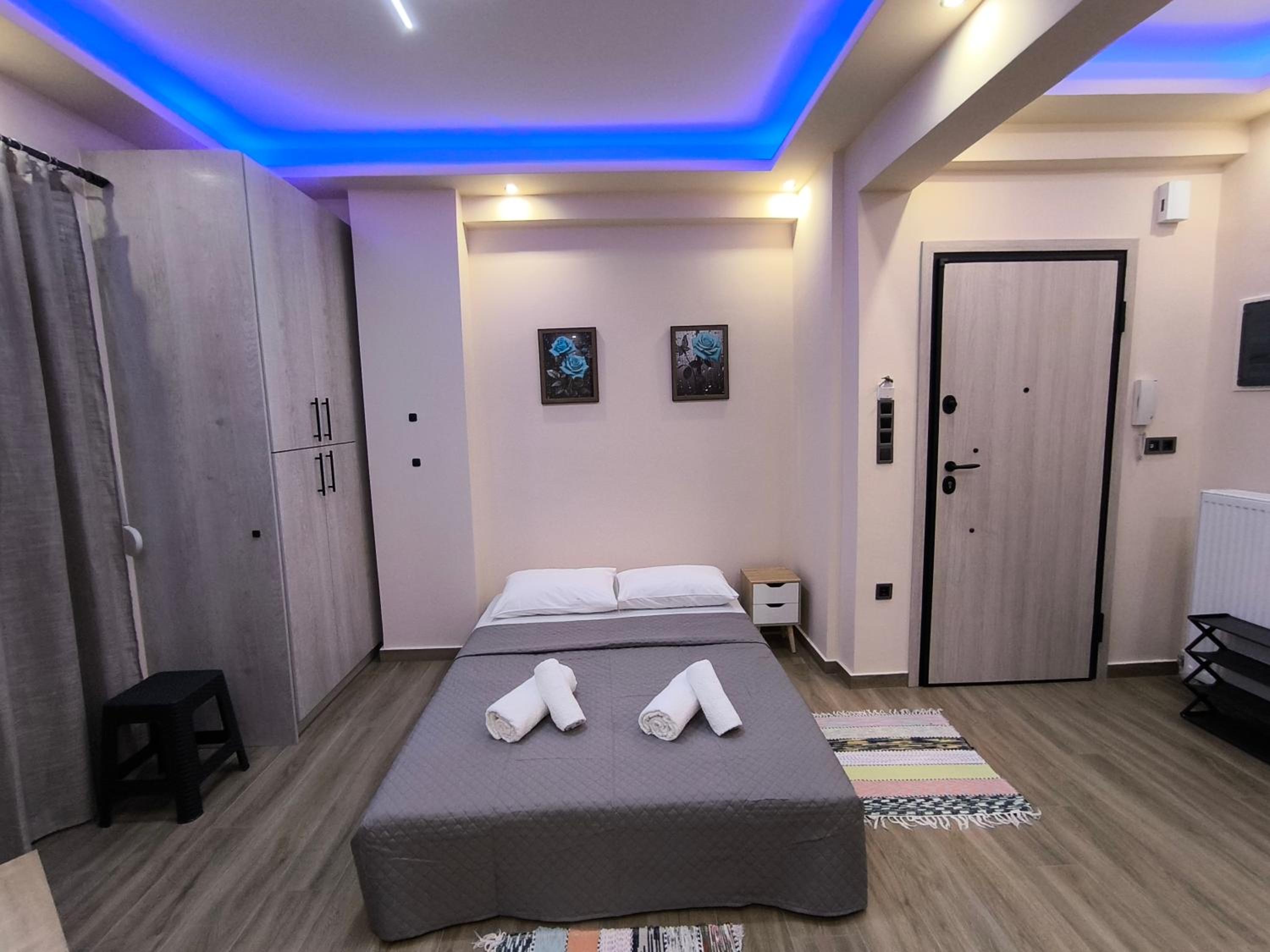 Cozy studio for 2 persons near Piraeus port photo 5