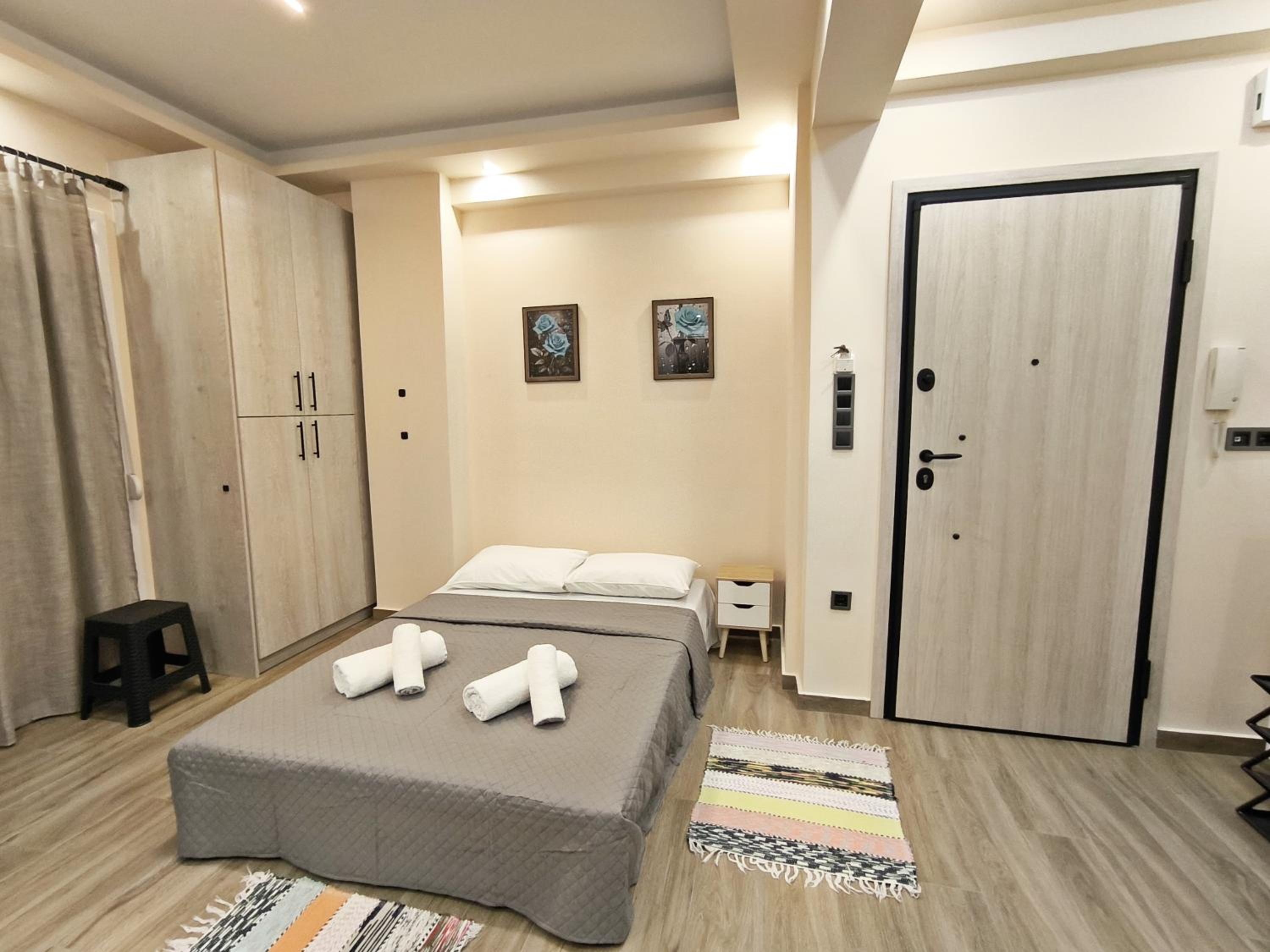 Cozy studio for 2 persons near Piraeus port photo 2