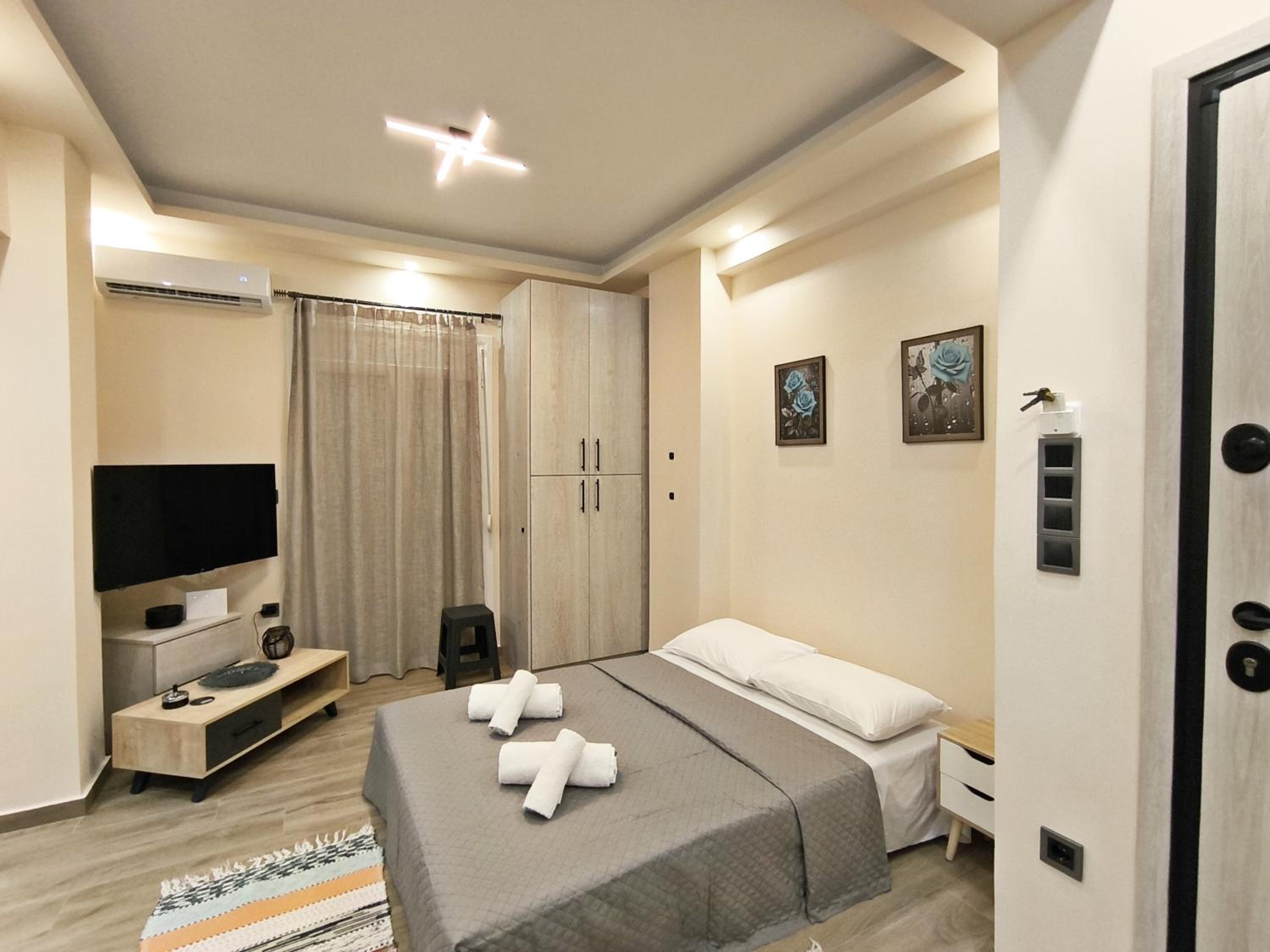 Cozy studio for 2 persons near Piraeus port photo 3