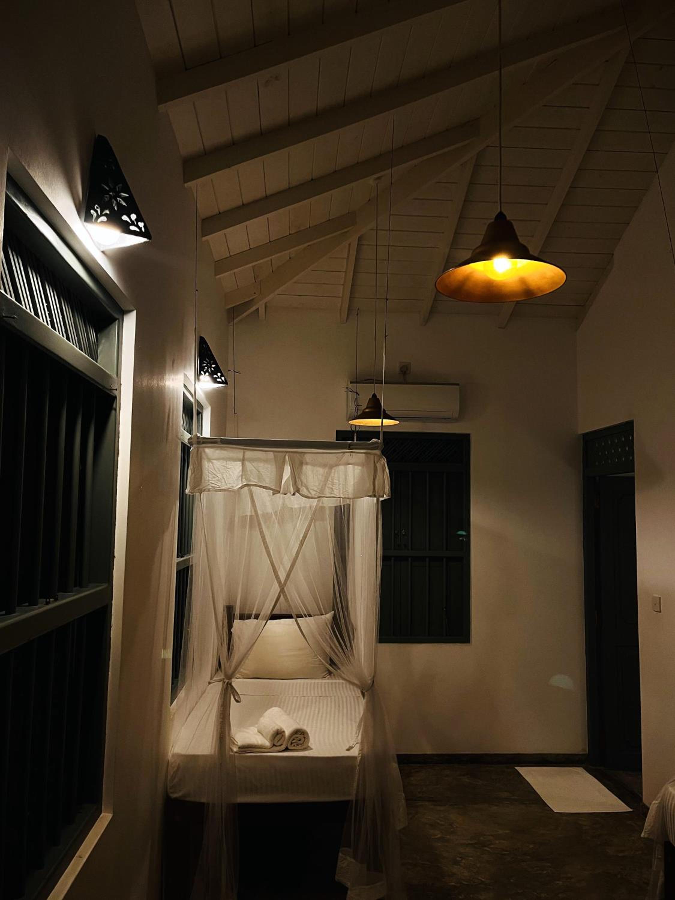 Villa Kandupamula three bedroom & swimming pool