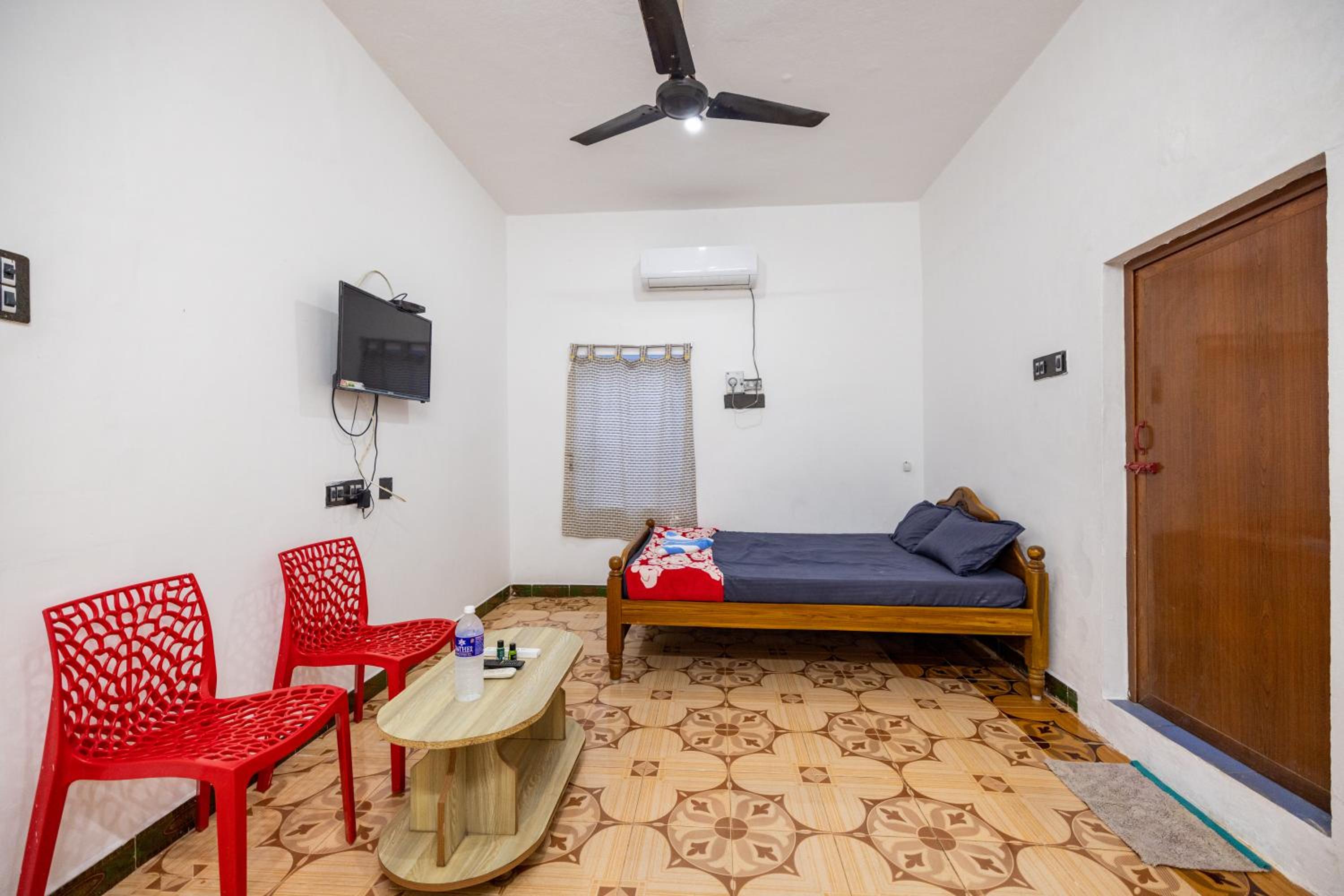 Sri Sai Holiday Inn