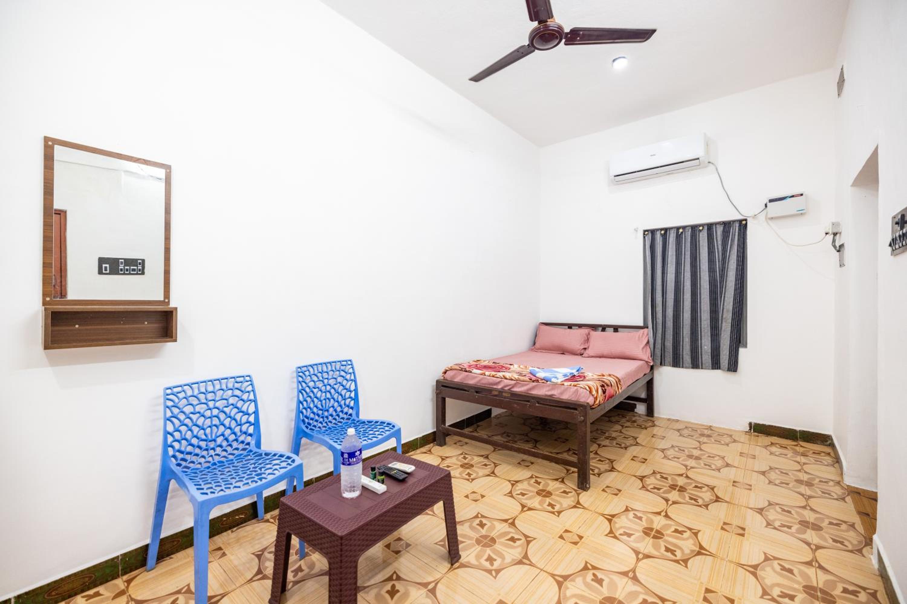 Sri Sai Holiday Inn