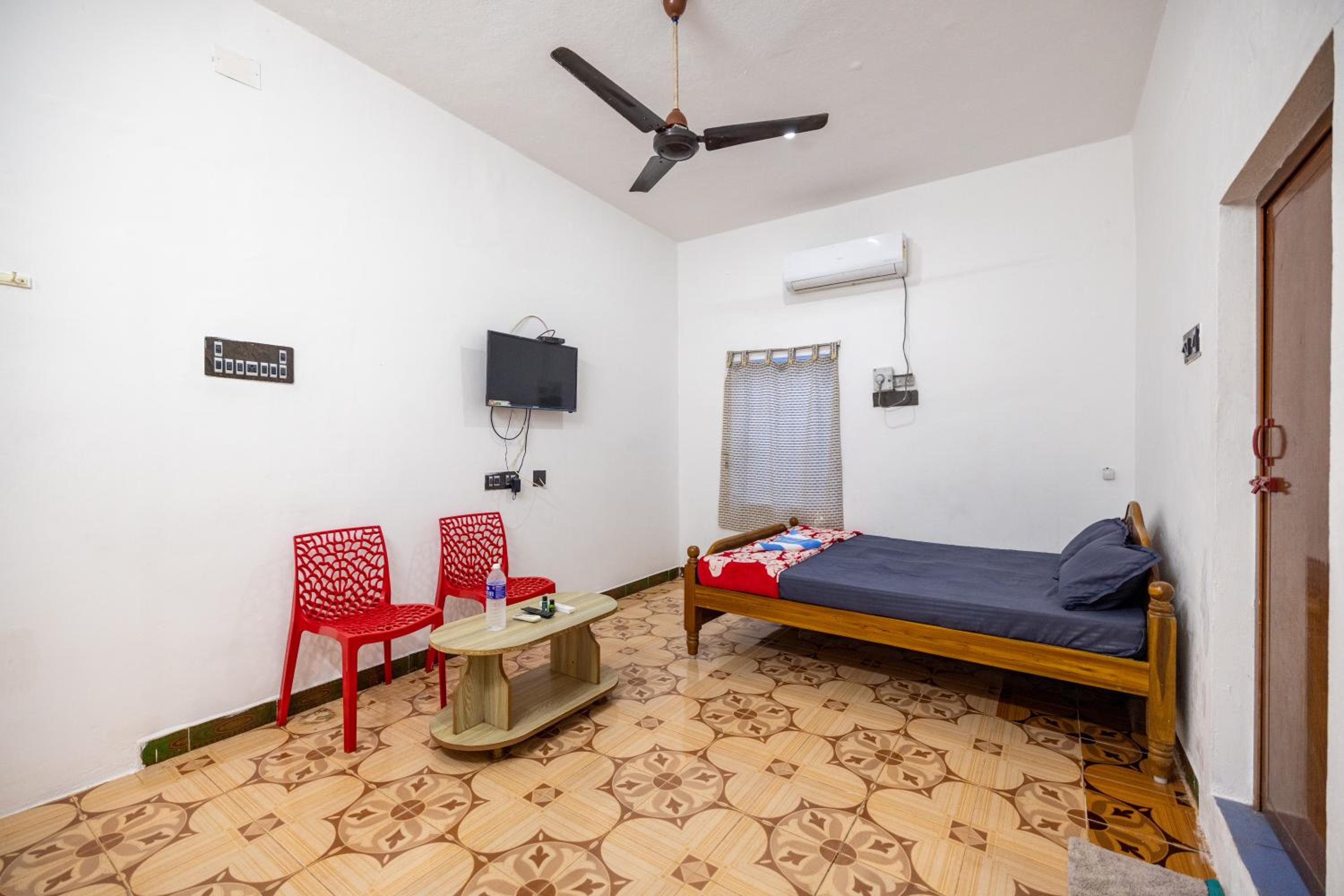 Sri Sai Holiday Inn