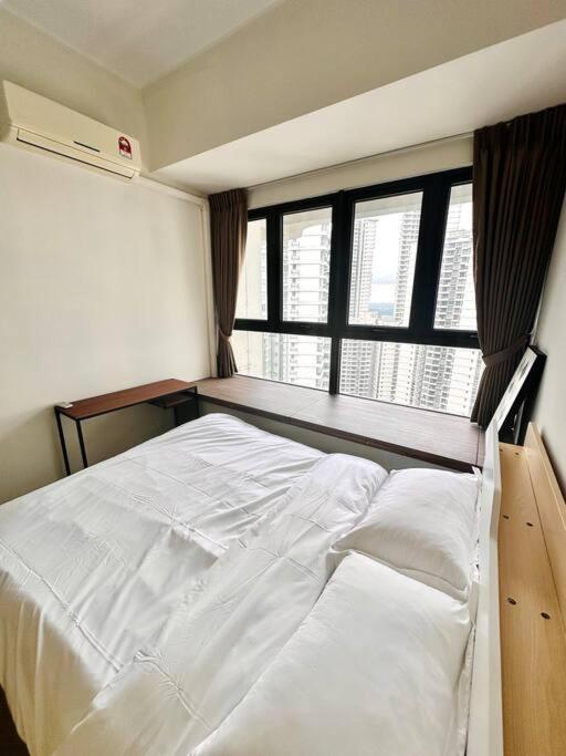 Danga Bay Homey Stay