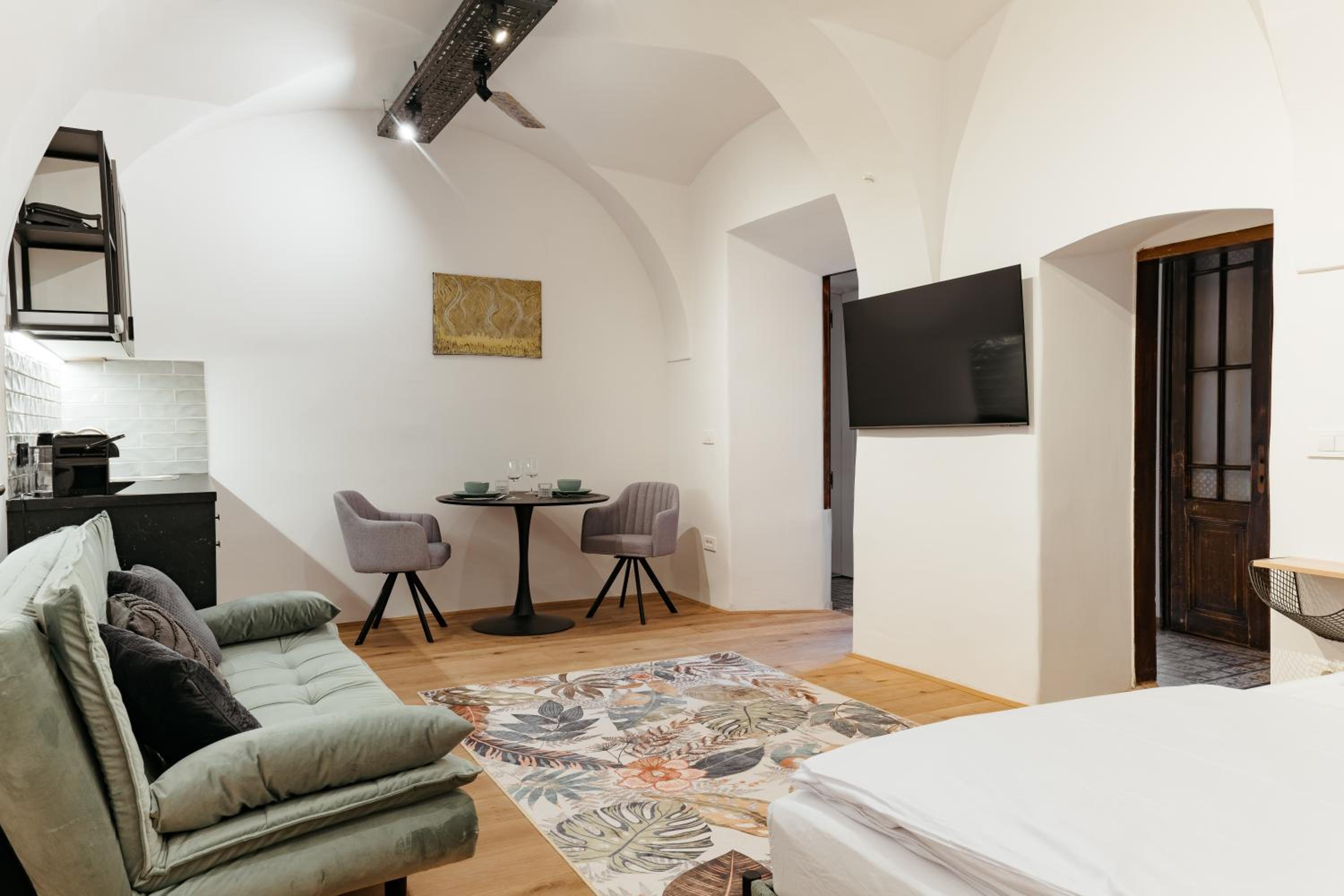 Main Square Rooms view 3