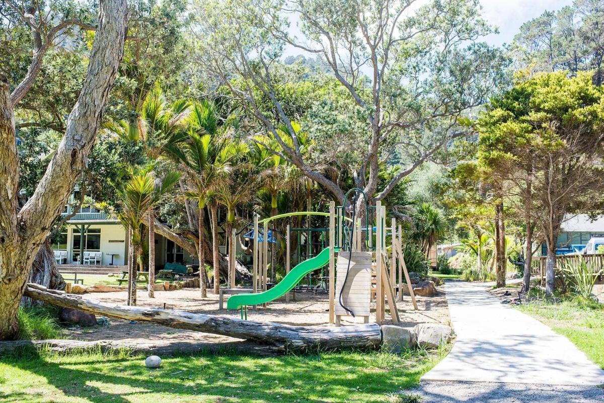 Karaka Bay Lodge
