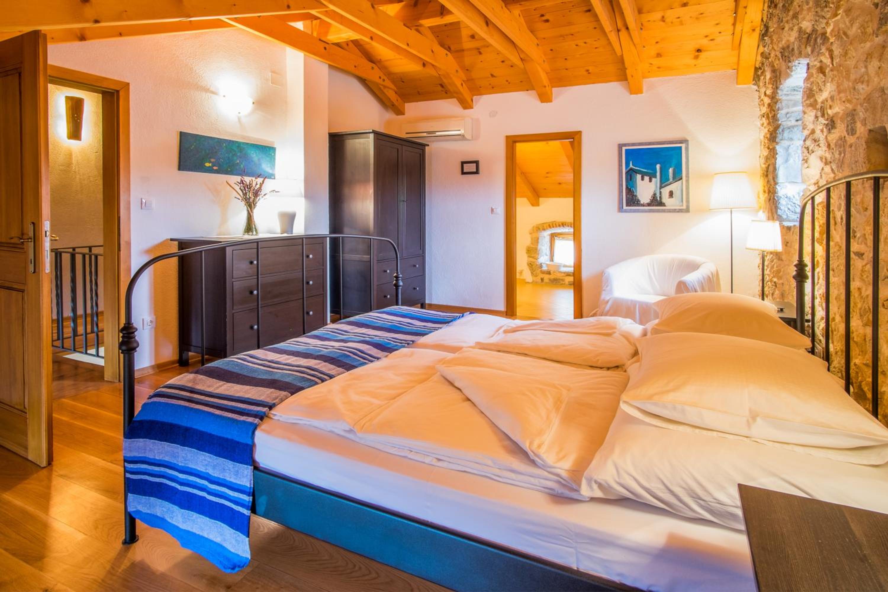 Villa with pool, olive garden and sea view by TRAVELER tourist agency Krk - ID 2147 view 5