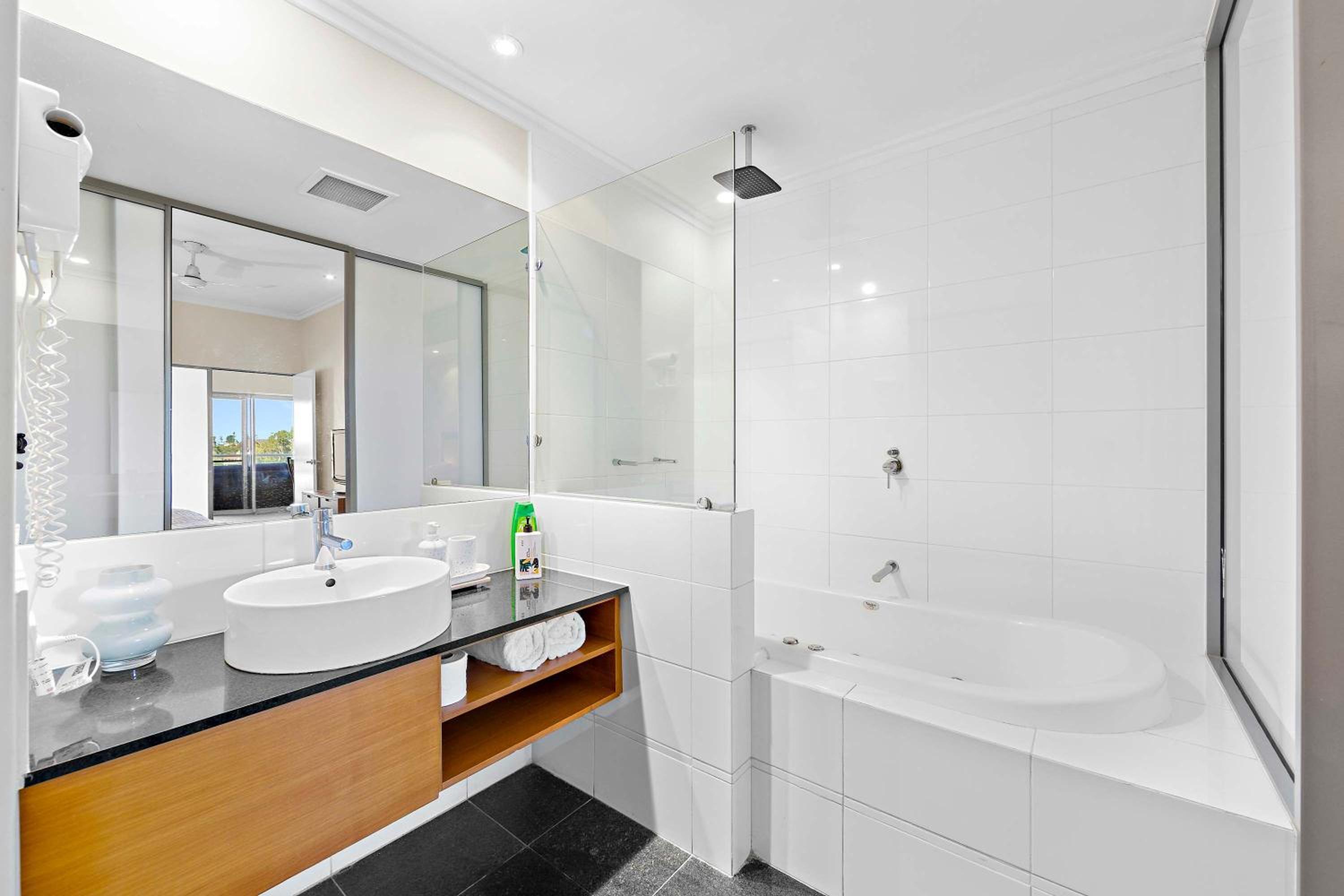 Mandurah Resort by the Beach
