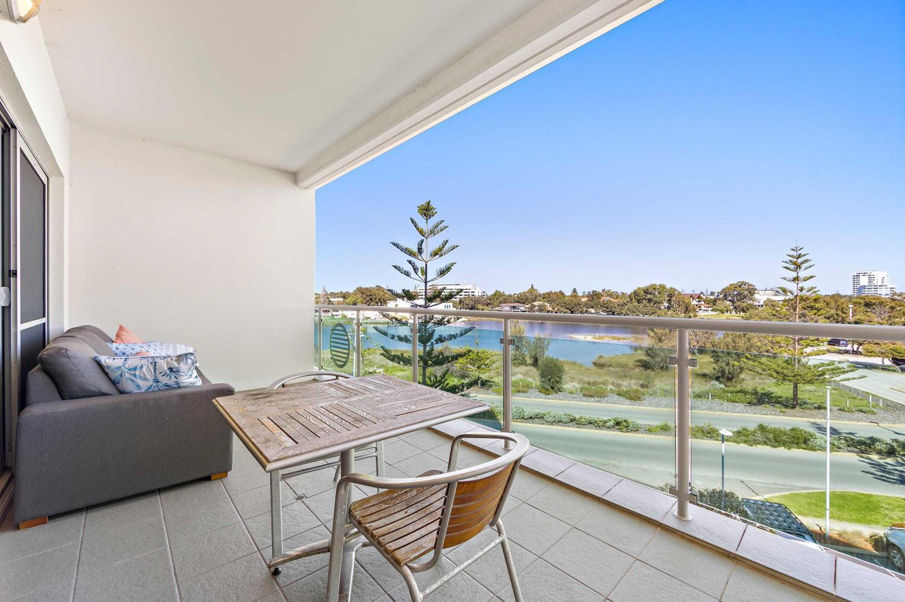 Mandurah Resort by the Beach