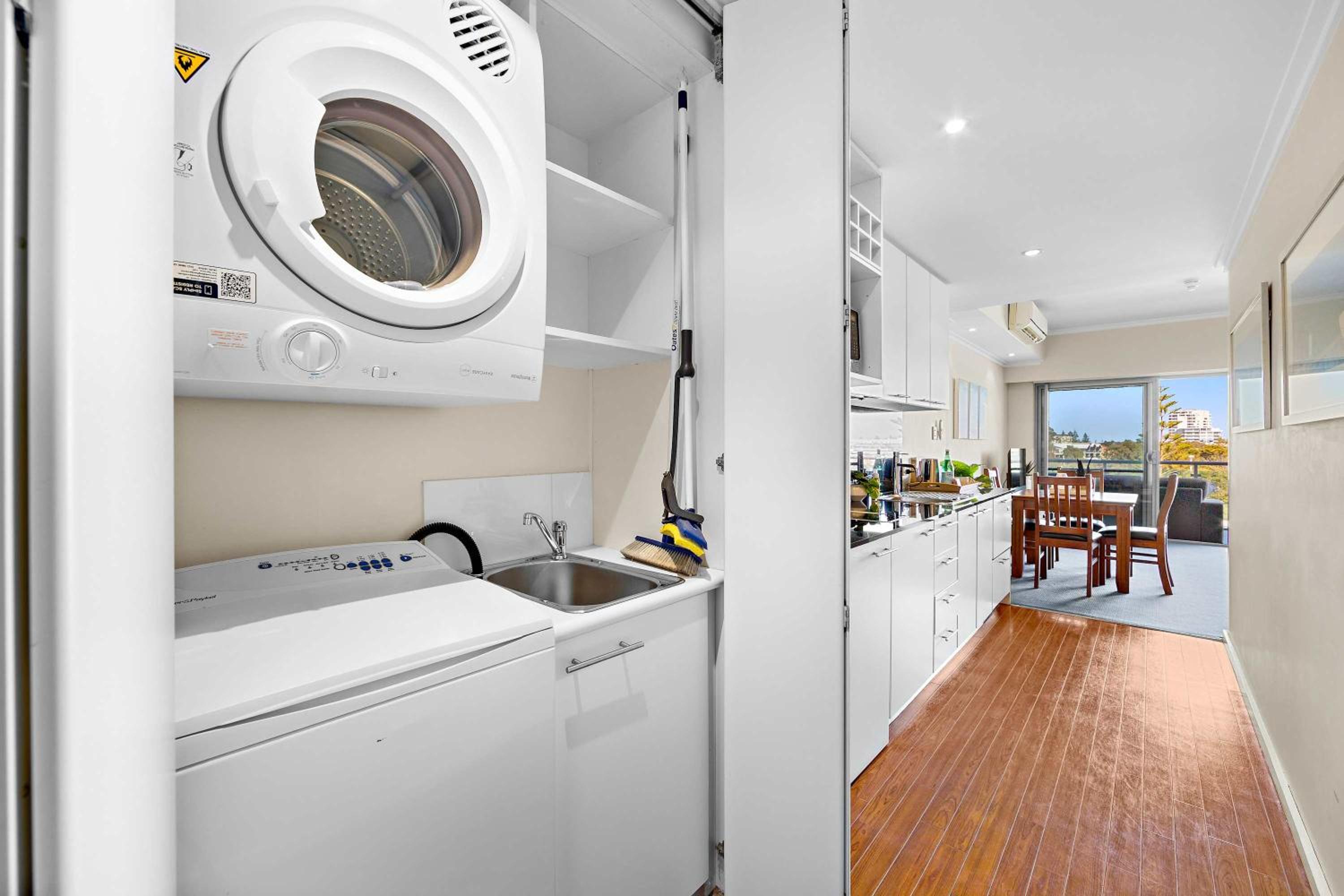 Mandurah Resort by the Beach