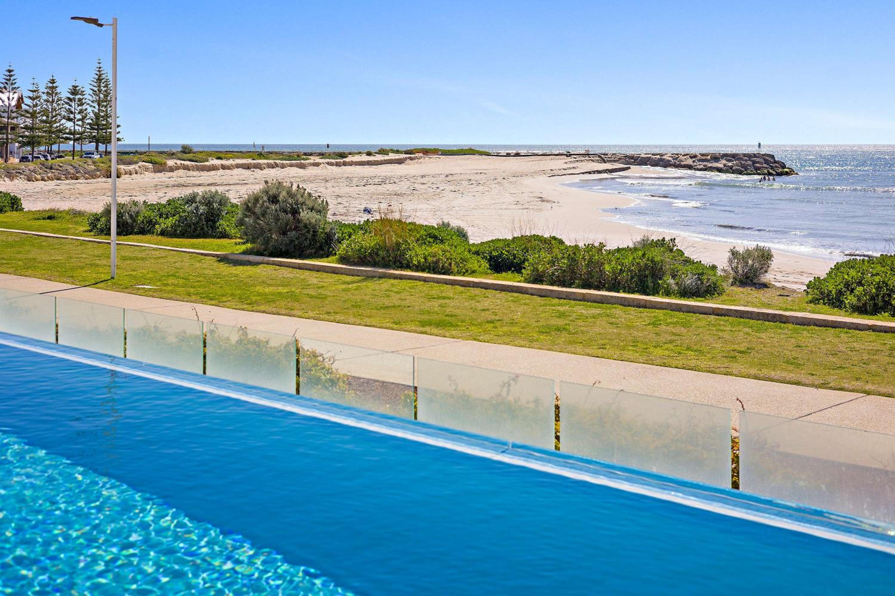 Mandurah Resort by the Beach