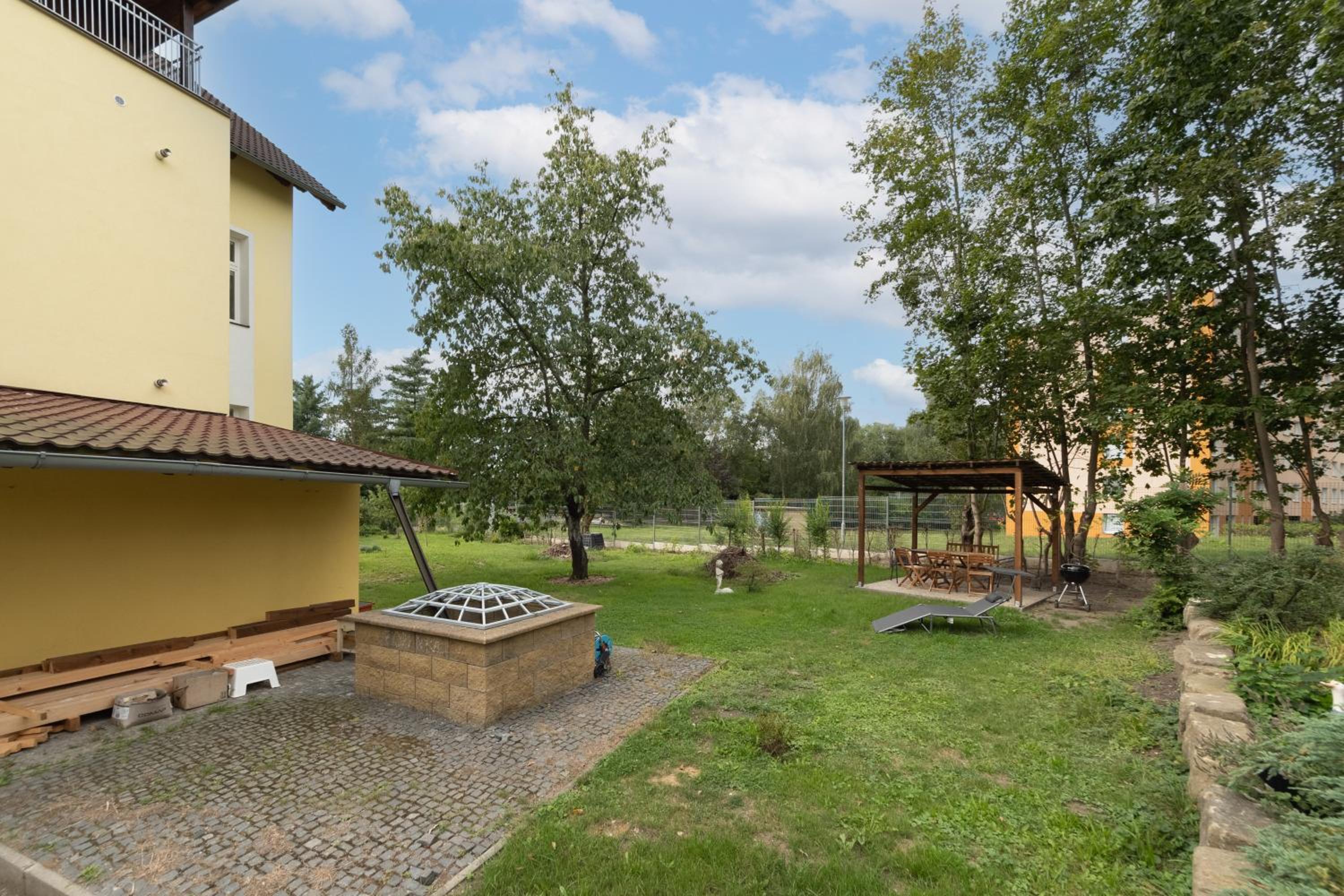 VILA GALA ubytování apartmány v secesní vile soukromé PARKOVÁNÍ u domu ZDARMA view 5