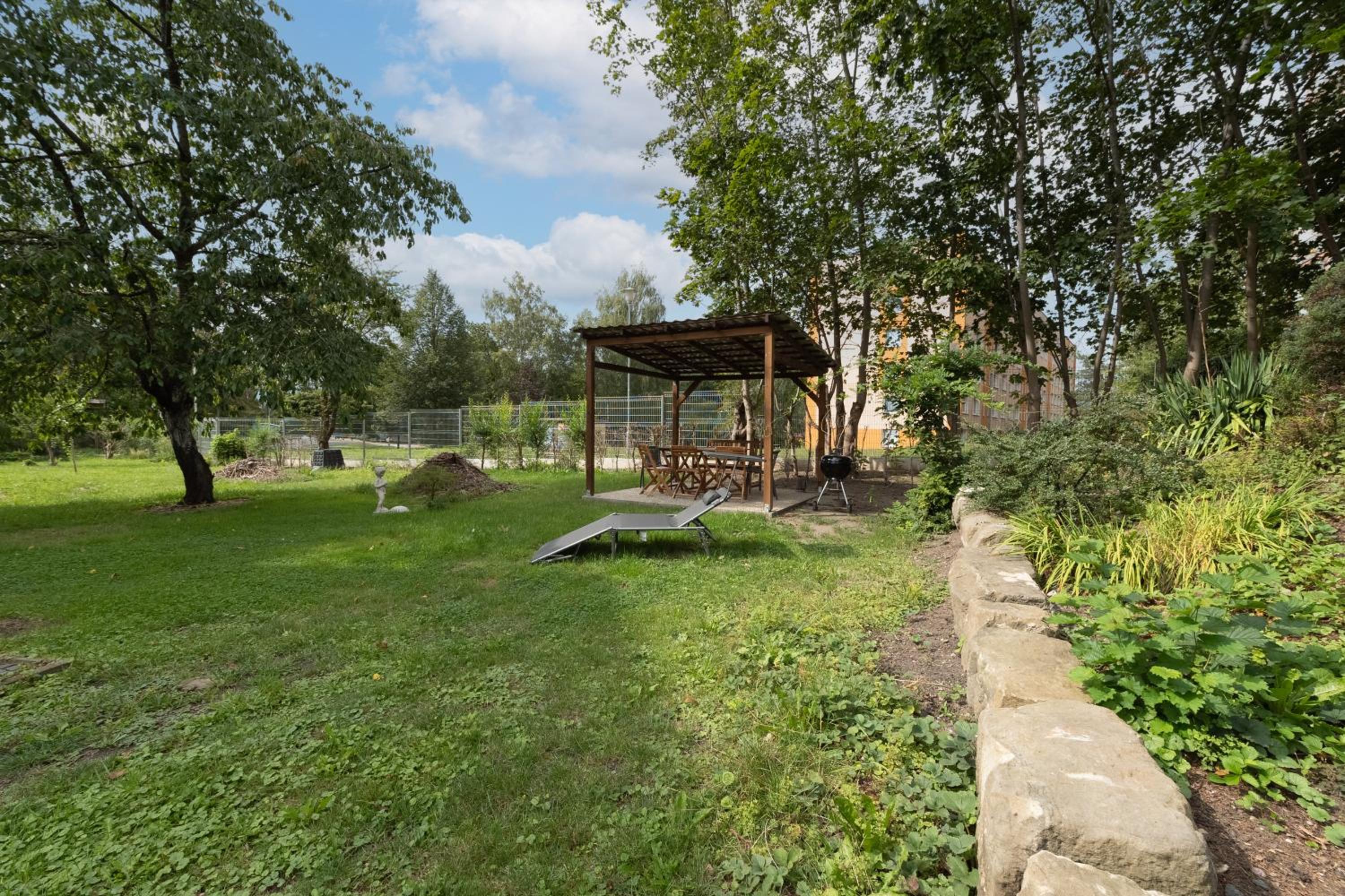 VILA GALA ubytování apartmány v secesní vile soukromé PARKOVÁNÍ u domu ZDARMA view 4