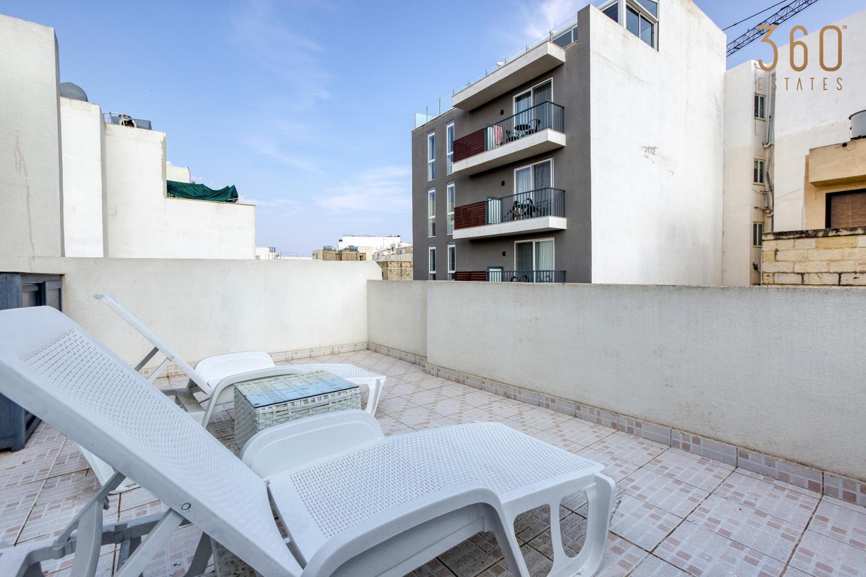 Modern 1BR Penthouse with Terrace in St Julians by 360 Estates photo 5
