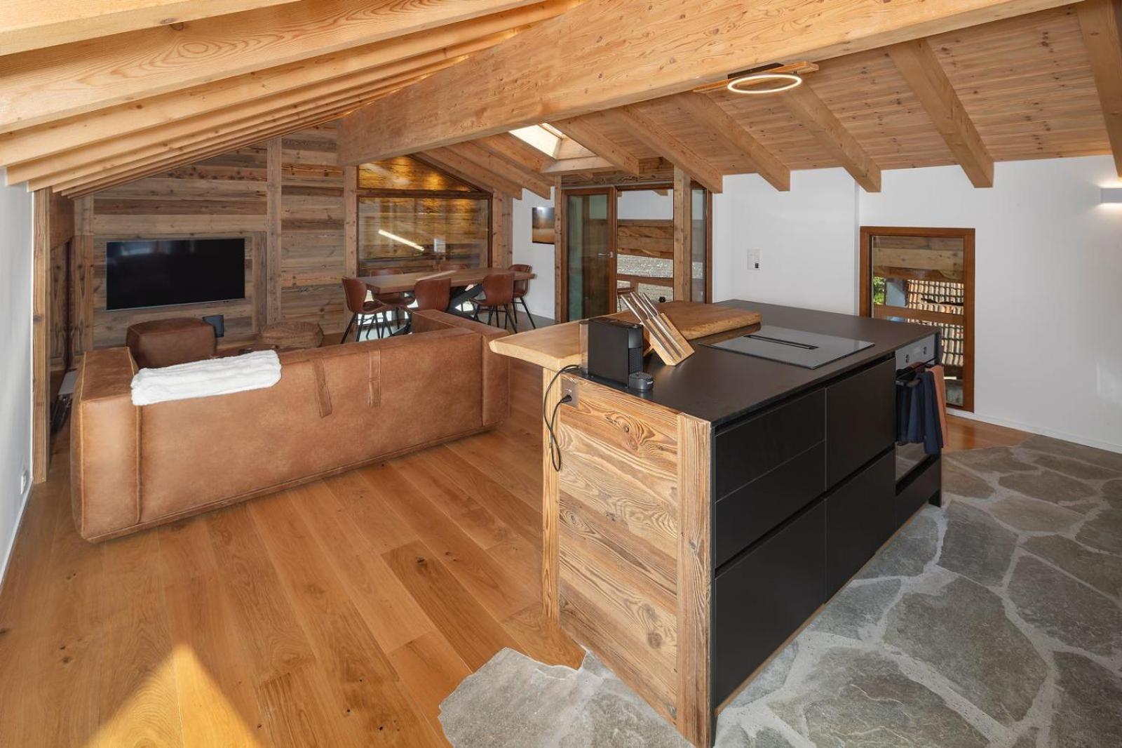 Pilanous House - Penthouse suite - Swiss Alps