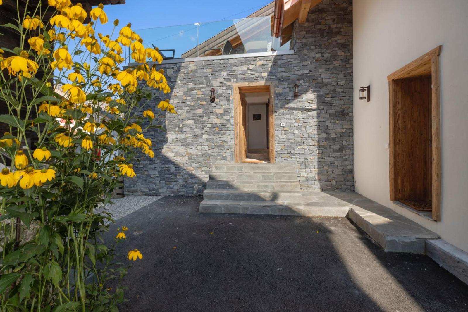 Pilanous House - Penthouse suite - Swiss Alps