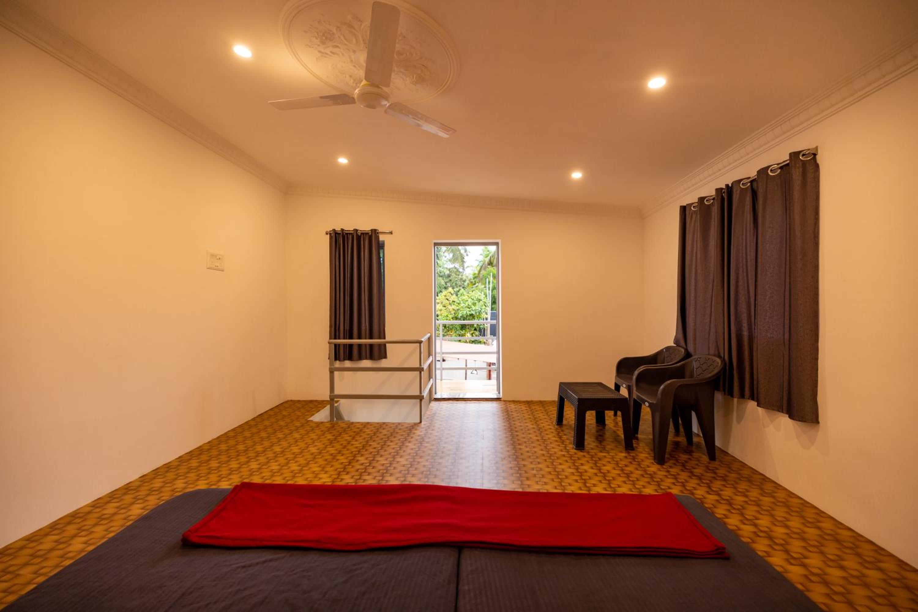 Sri Sai Holiday Inn