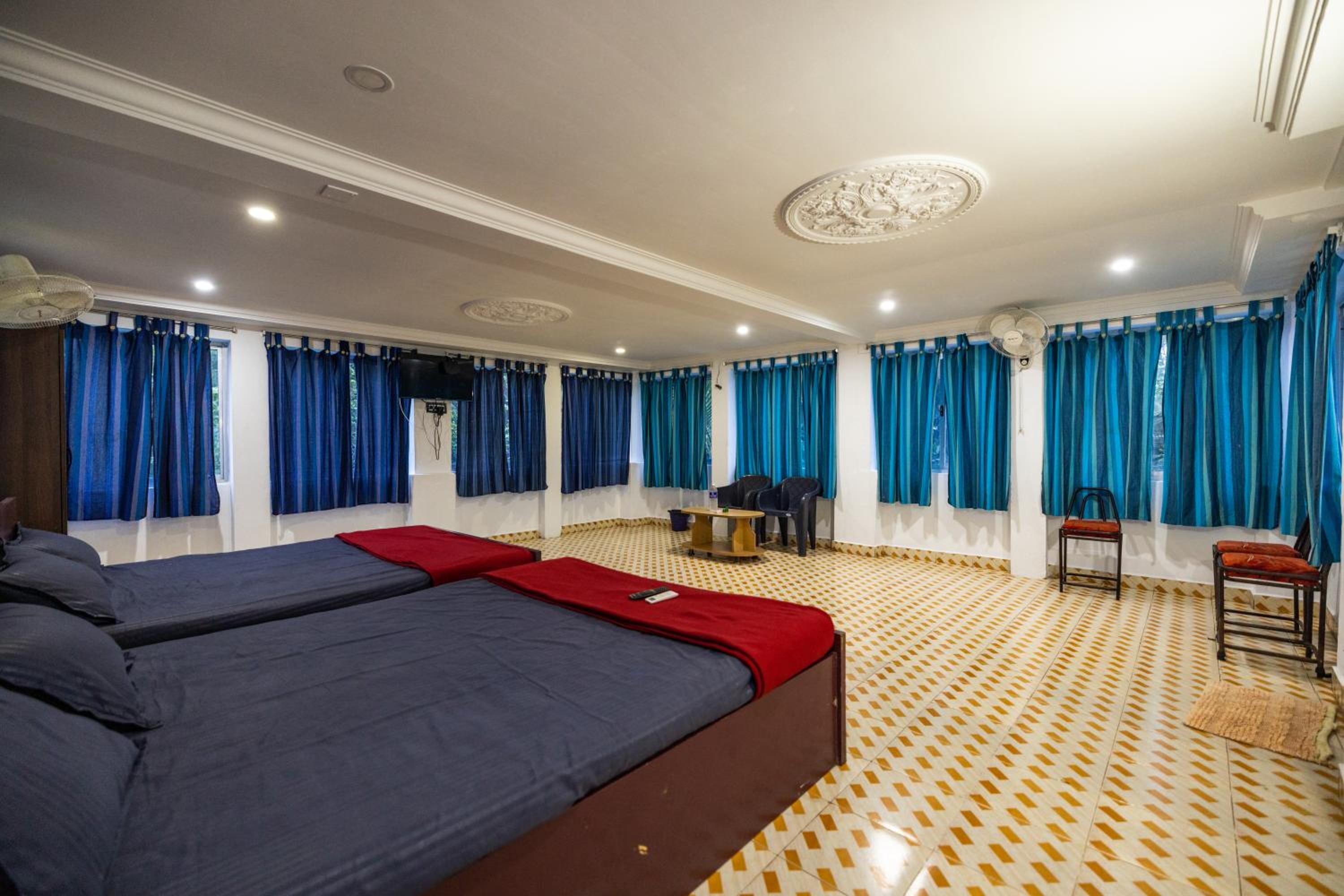 Sri Sai Holiday Inn