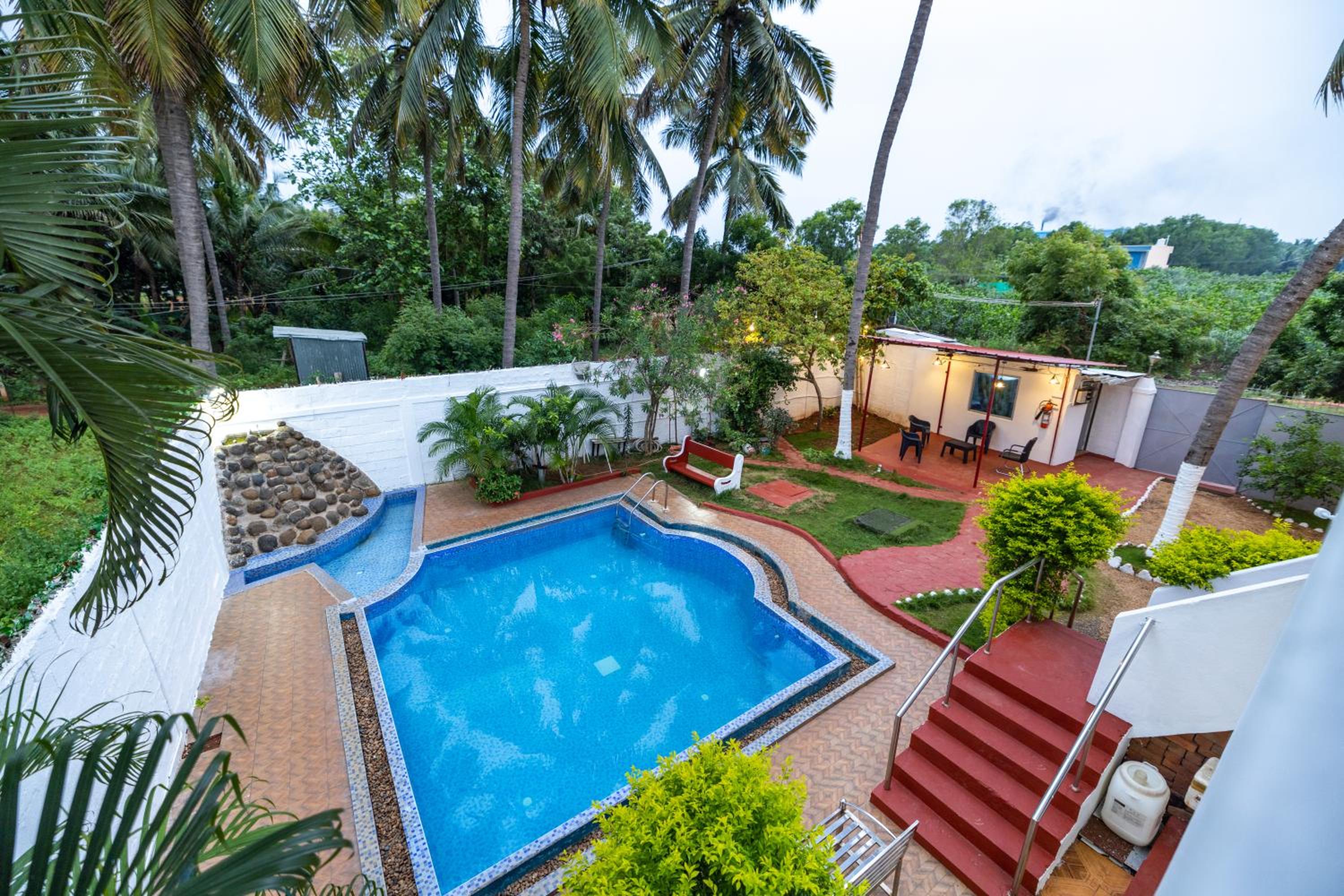 Sri Sai Holiday Inn