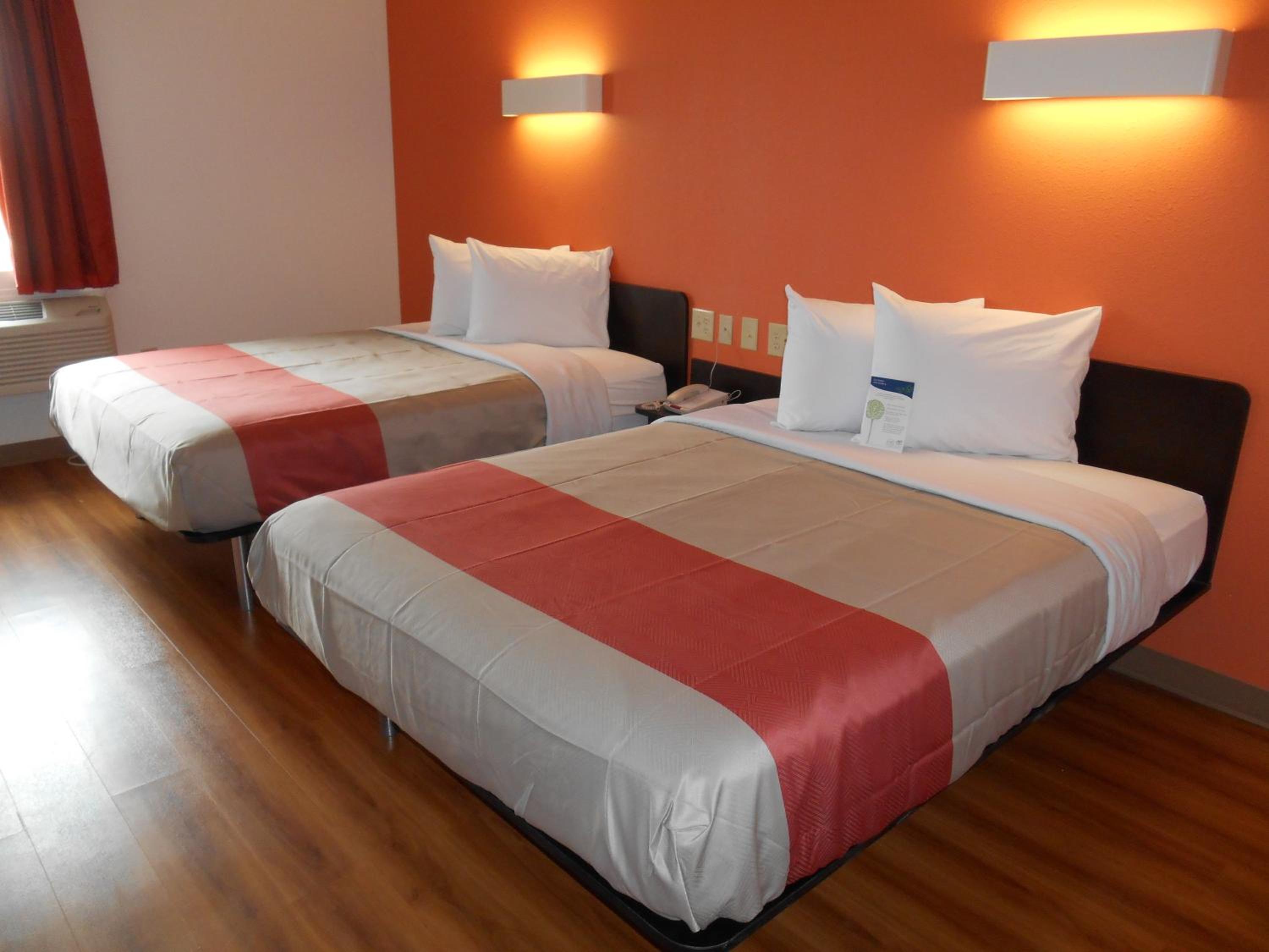 Motel 6-Jourdanton, TX