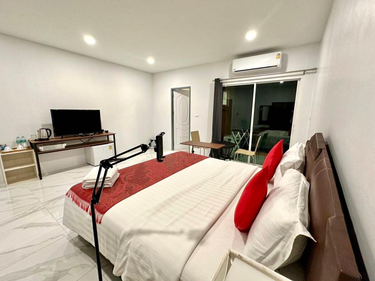 PR ROOM FOR RENT