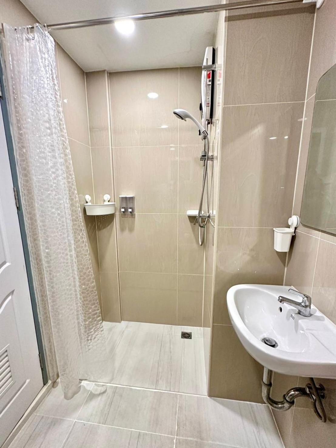 PR ROOM FOR RENT