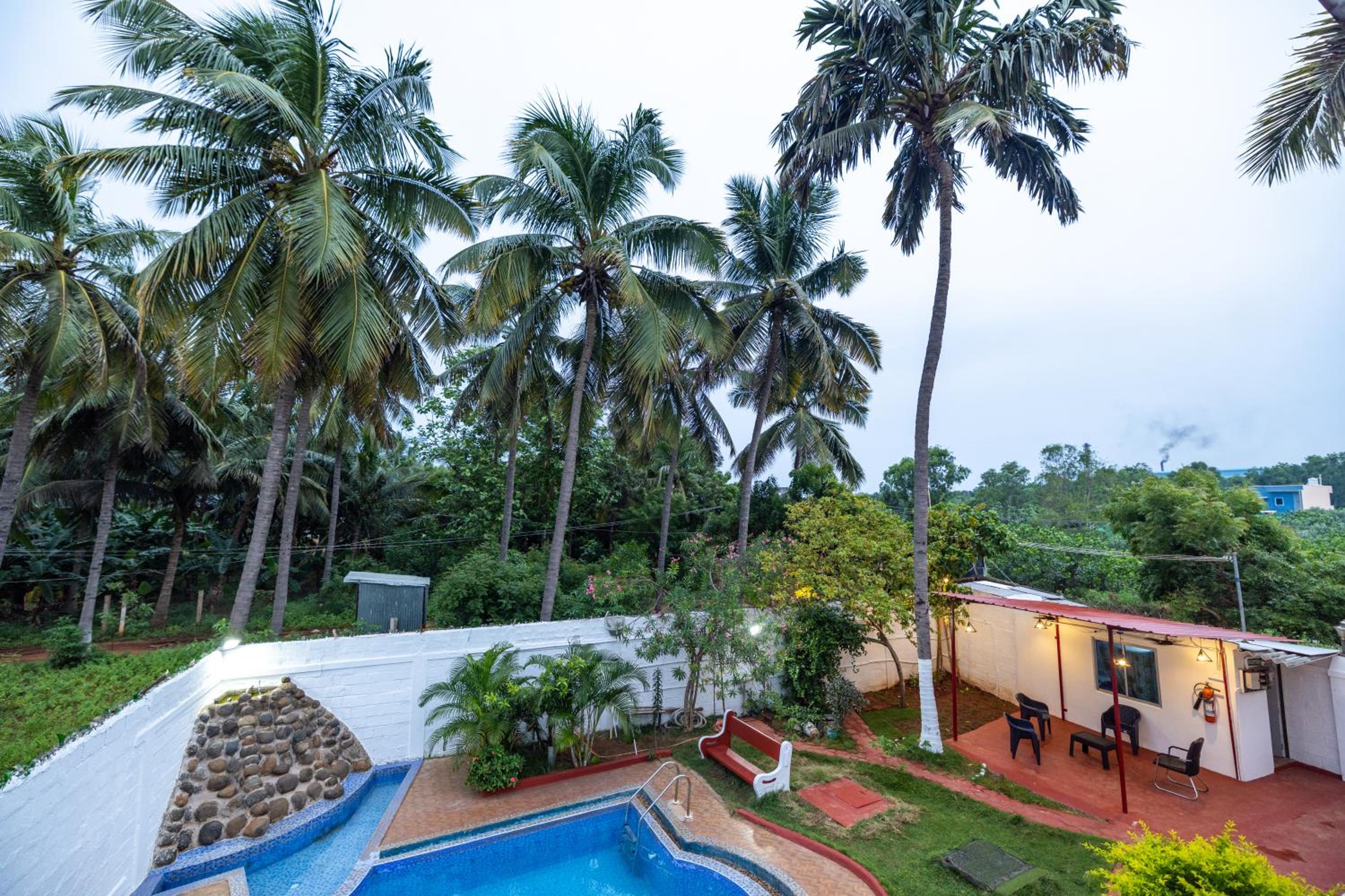 Sri Sai Holiday Inn