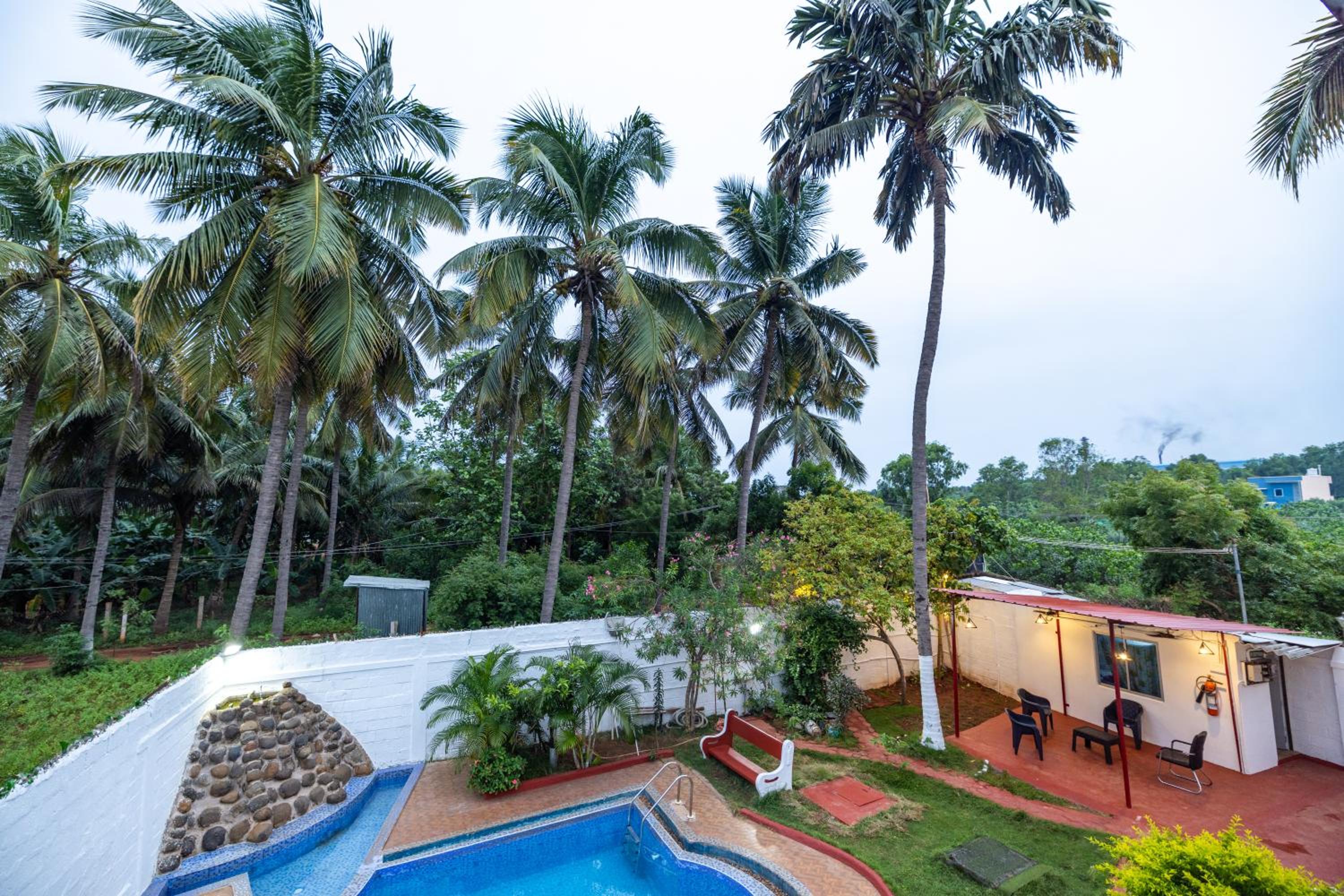 Sri Sai Holiday Inn