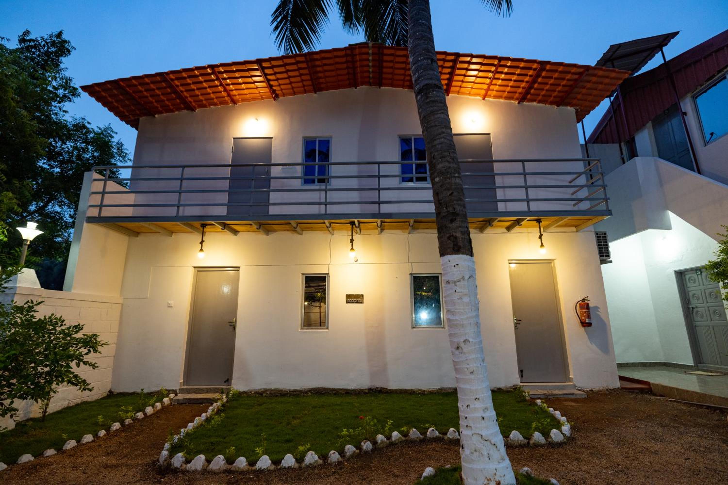 Sri Sai Holiday Inn