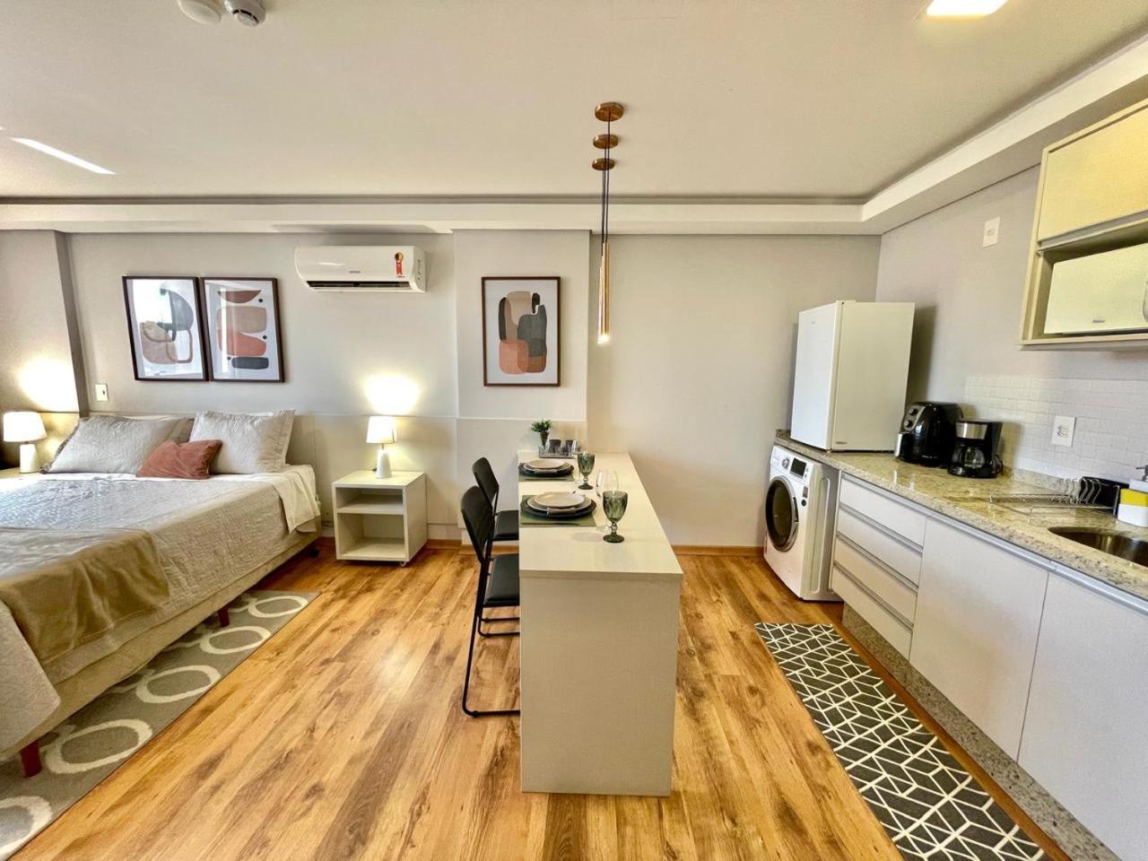 Flat Lindo no Centro da Cidade, com Lava e seca