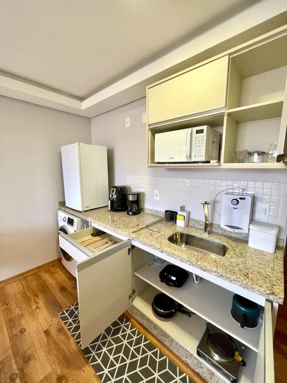 Flat Lindo no Centro da Cidade, com Lava e seca