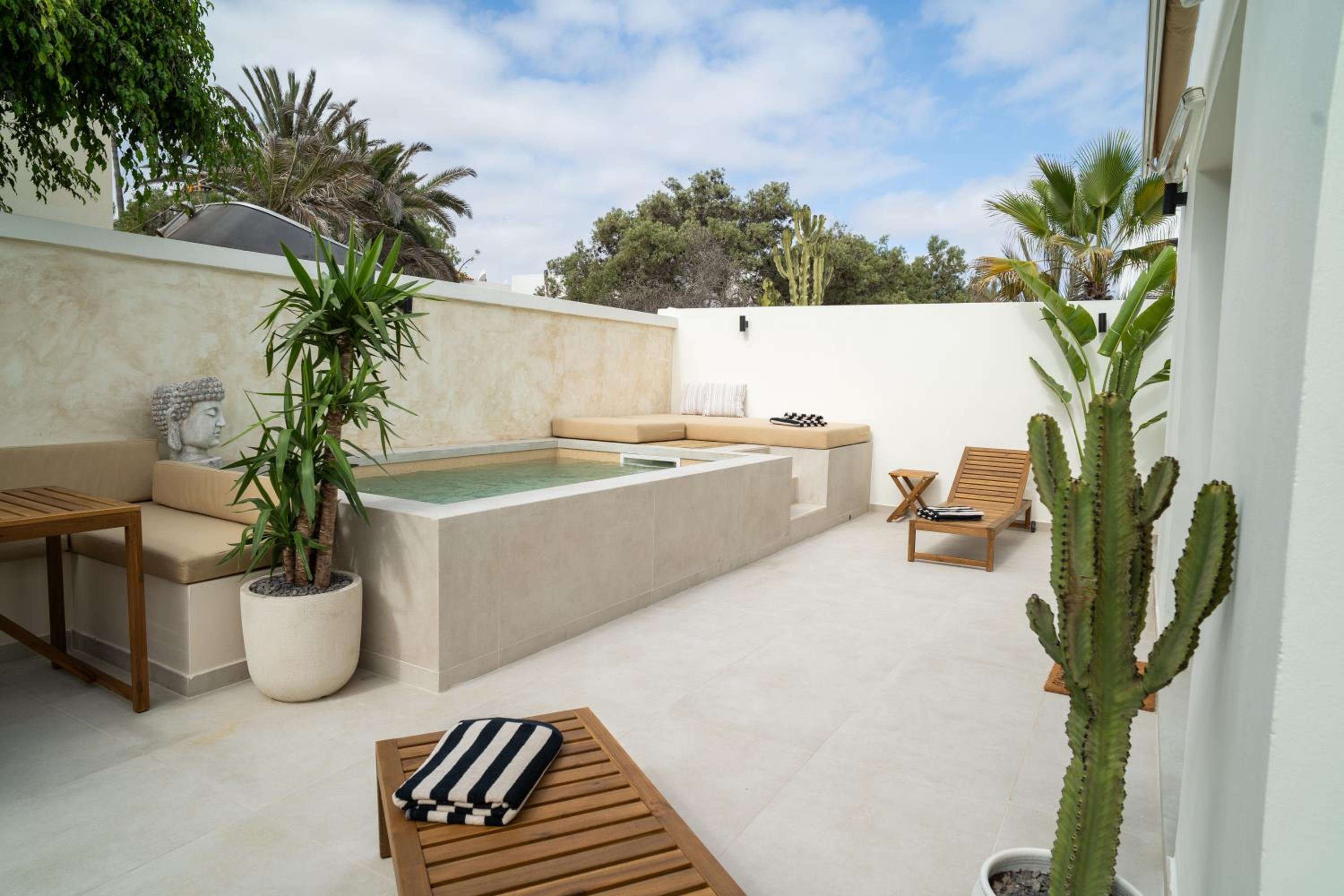 Apartment Urban Chill Private Pool Corralejo by Holidays Home