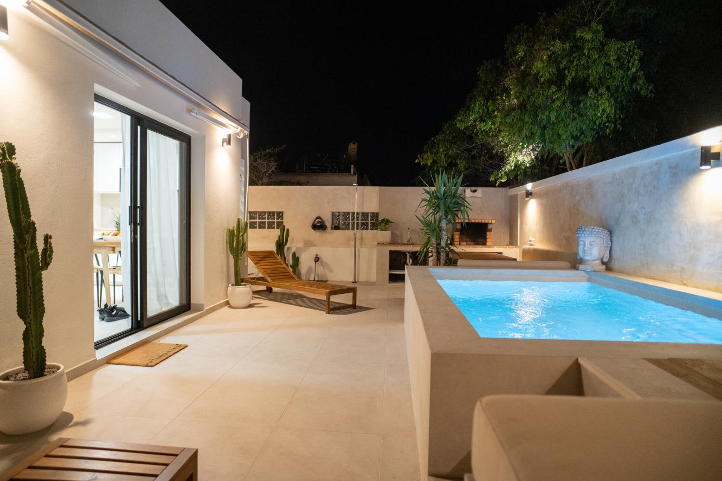 Apartment Urban Chill Private Pool Corralejo by Holidays Home
