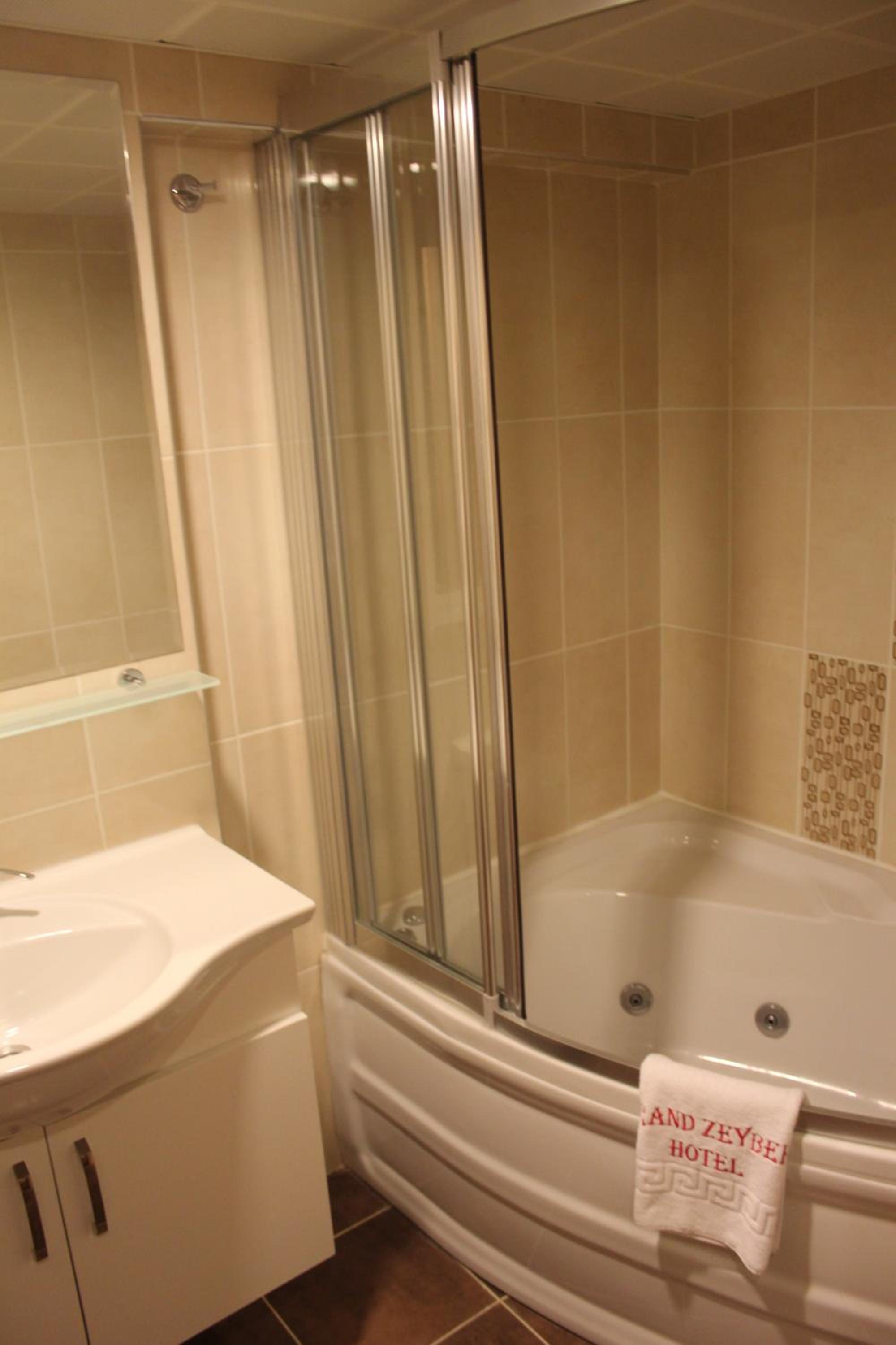 Grand Zeybek Hotel - Image 55