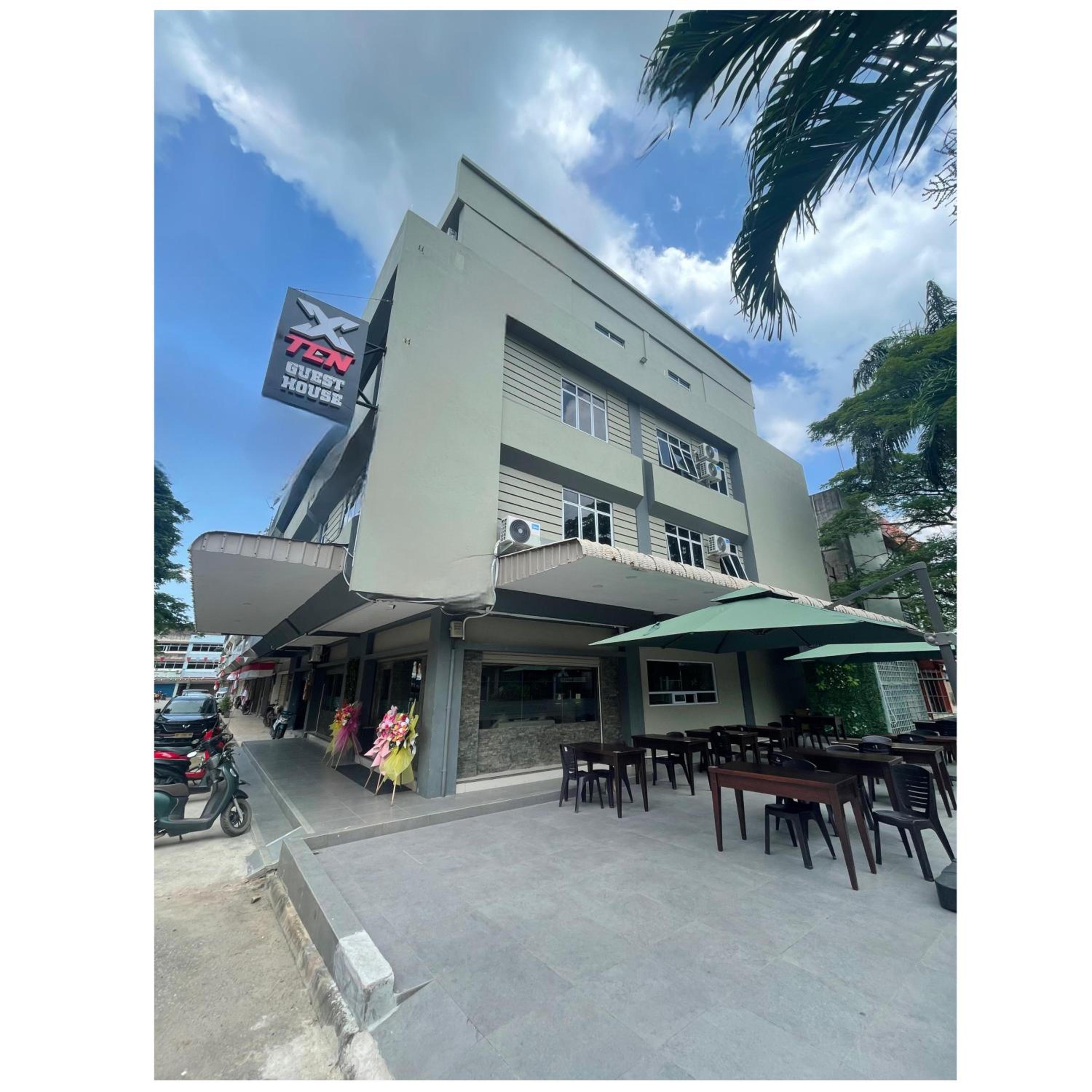 Urbanview Hotel X Ten Harbour Bay Batam