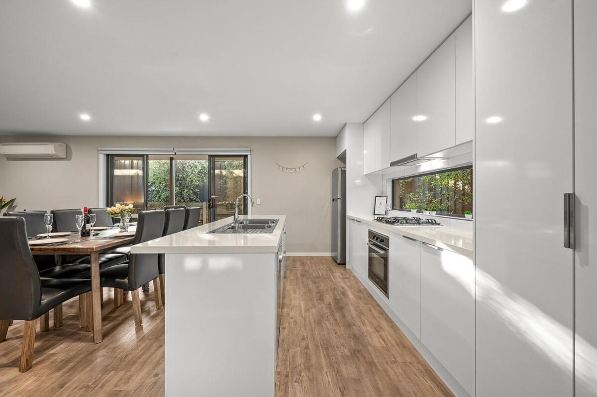 Sovereign Hill Close -private, peaceful, modern